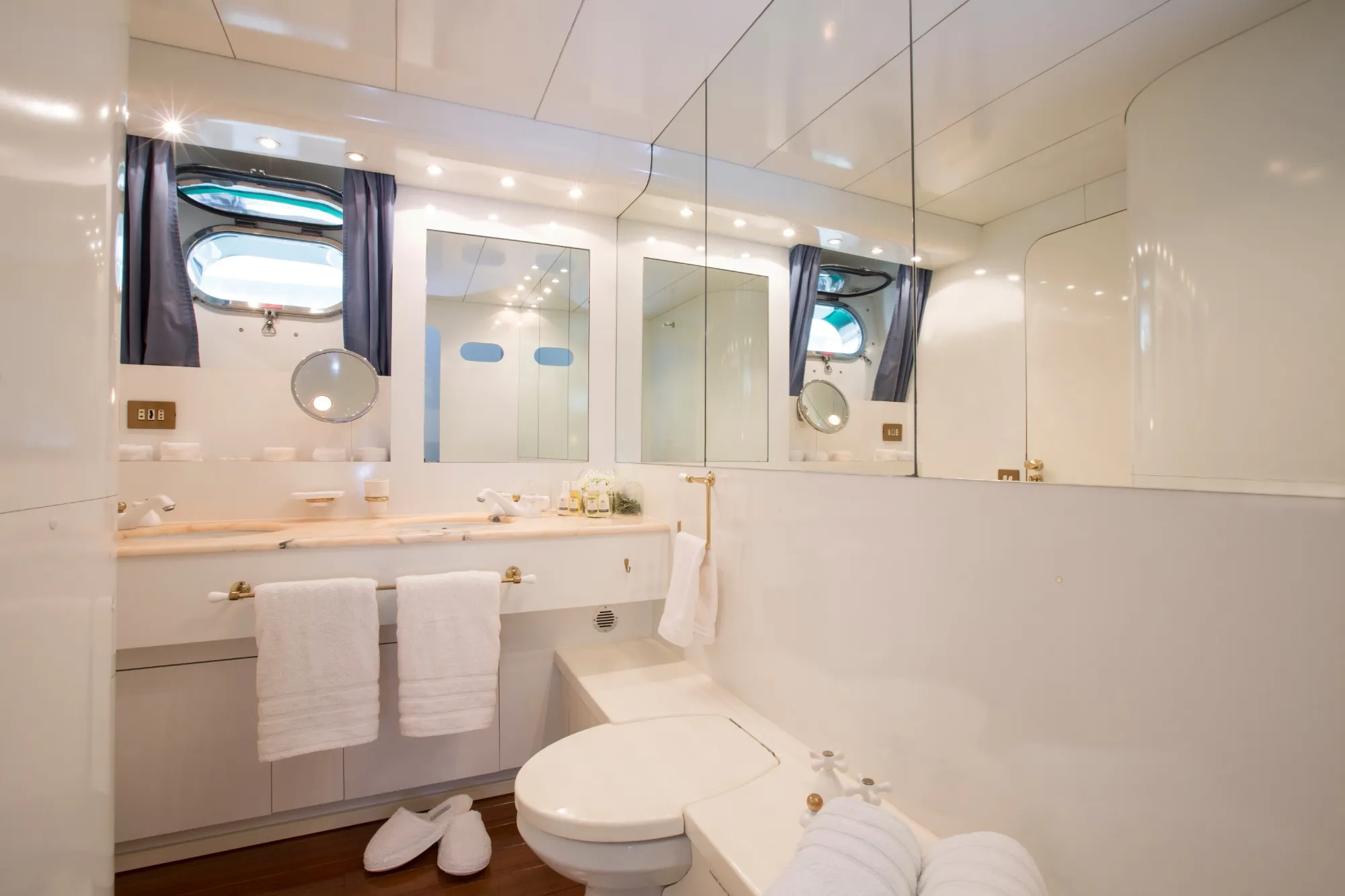 Ace Six 27m Canados motor yacht charter Mediterranean photo 22