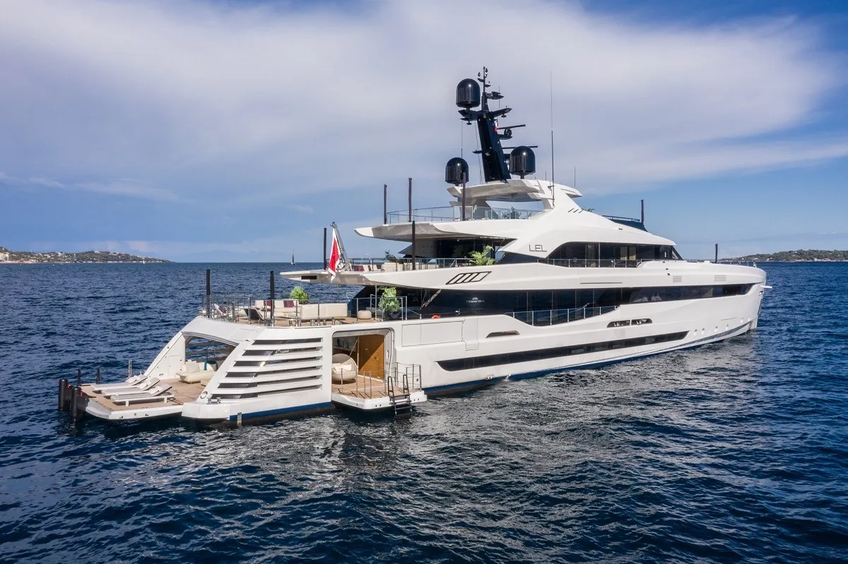 Acqua Chiara 47m Columbus Yachts motor yacht charter Mediterranean photo 05