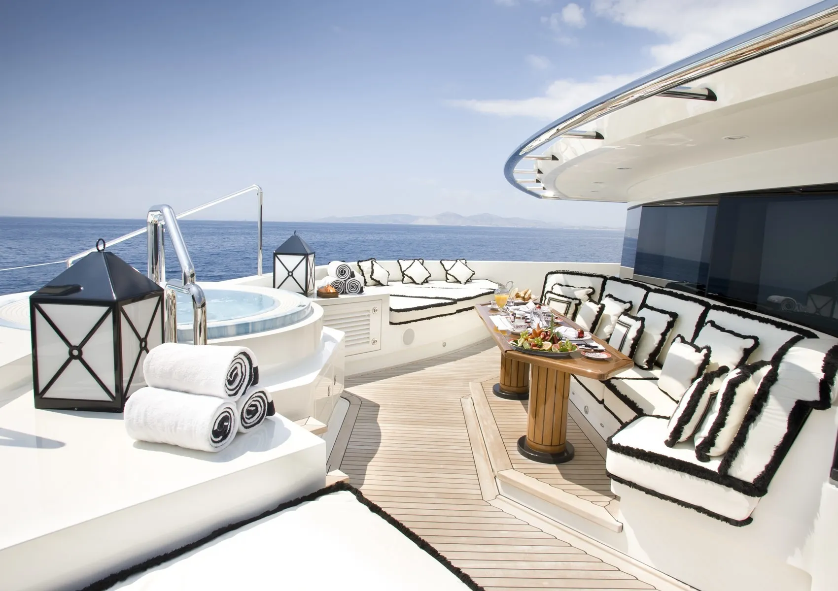 Alfa Nero 81.27m Oceanco motor yacht charter Mediterranean photo 09
