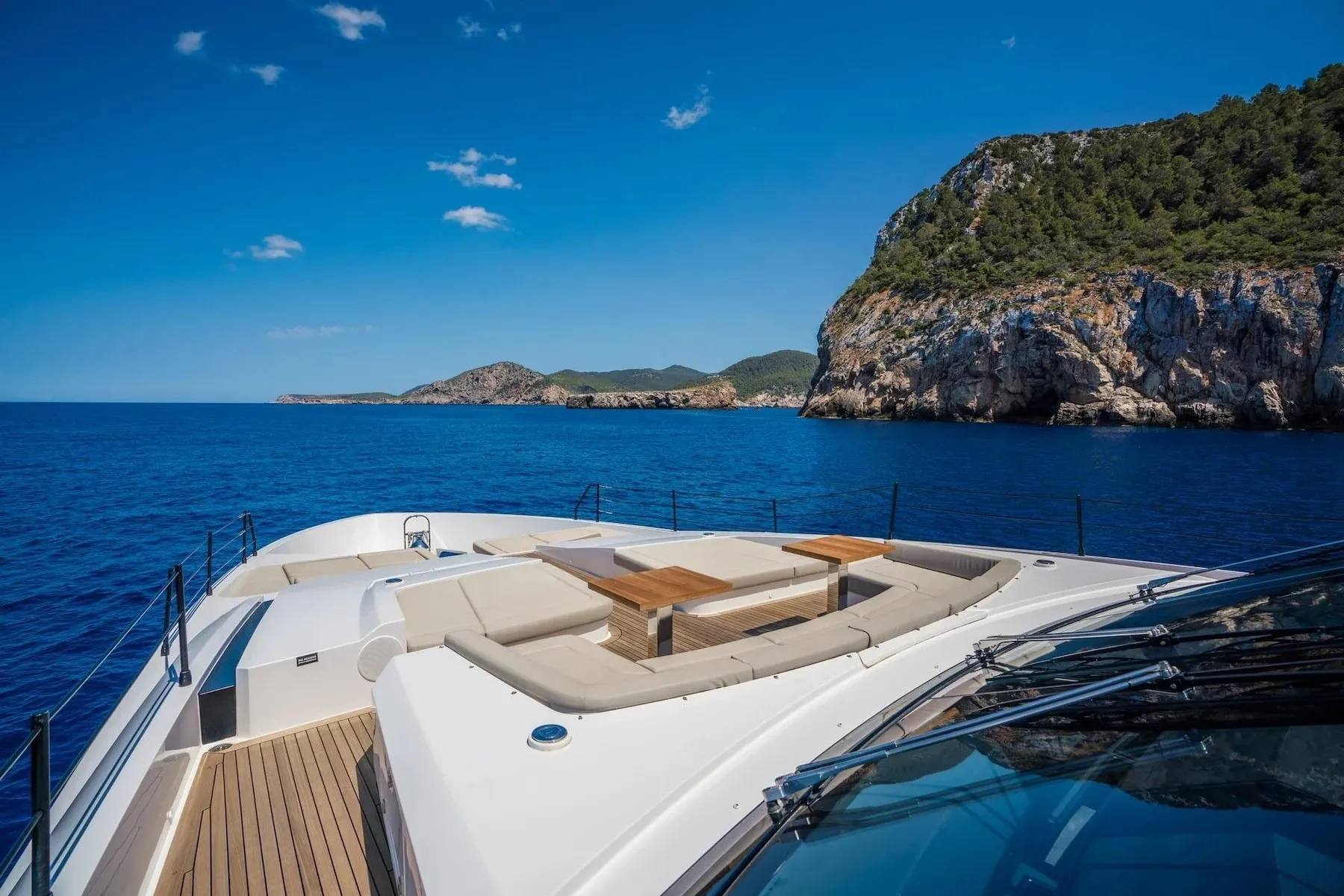 Alvium 33m Custom Line motor yacht charter Ibiza photo 13