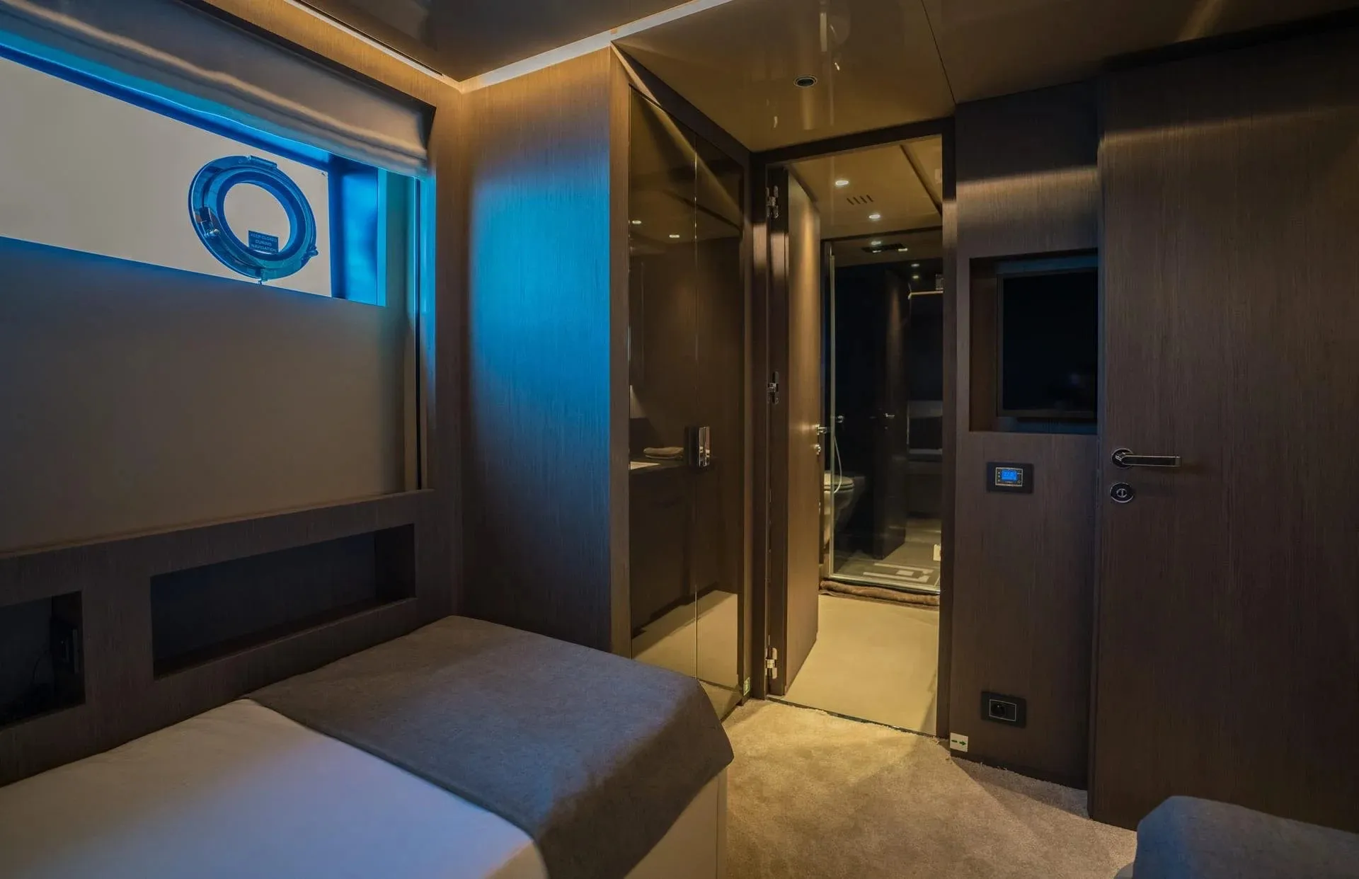 Alvium 33m Custom Line motor yacht charter Ibiza photo 33