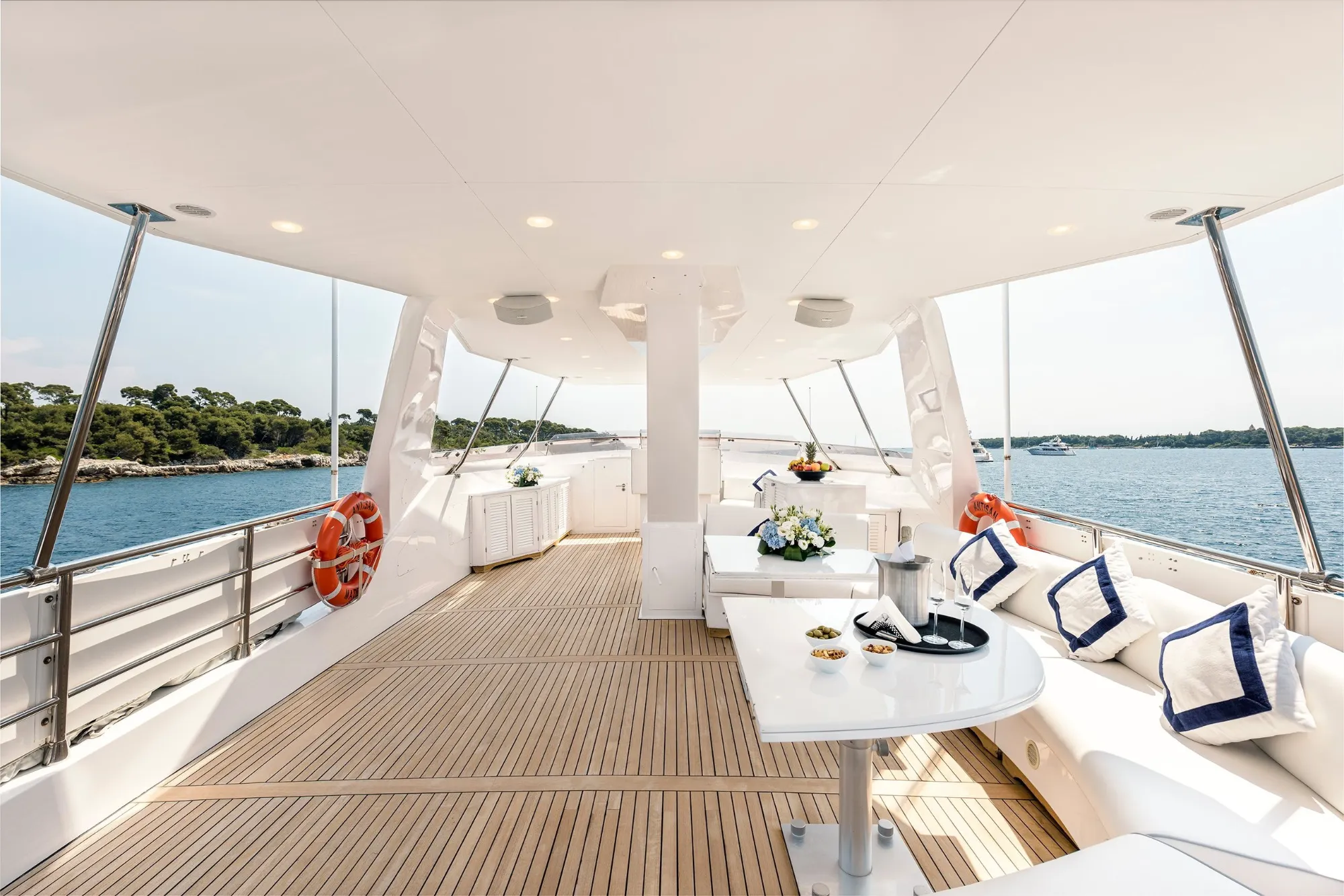 Antisan 33m Spertini Alalunga motor yacht charter French Riviera photo 08
