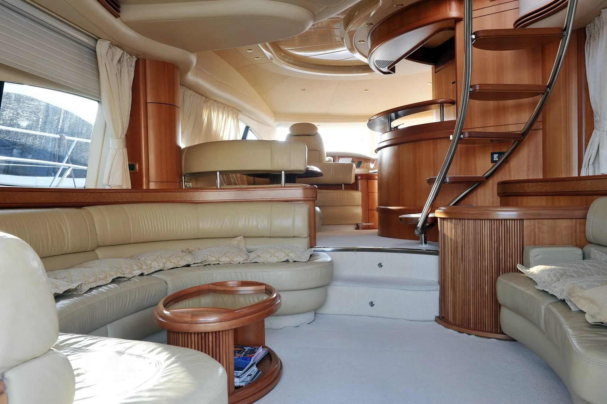 Azucena Mare 21.6m Azimut motor yacht charter Mallorca photo 06