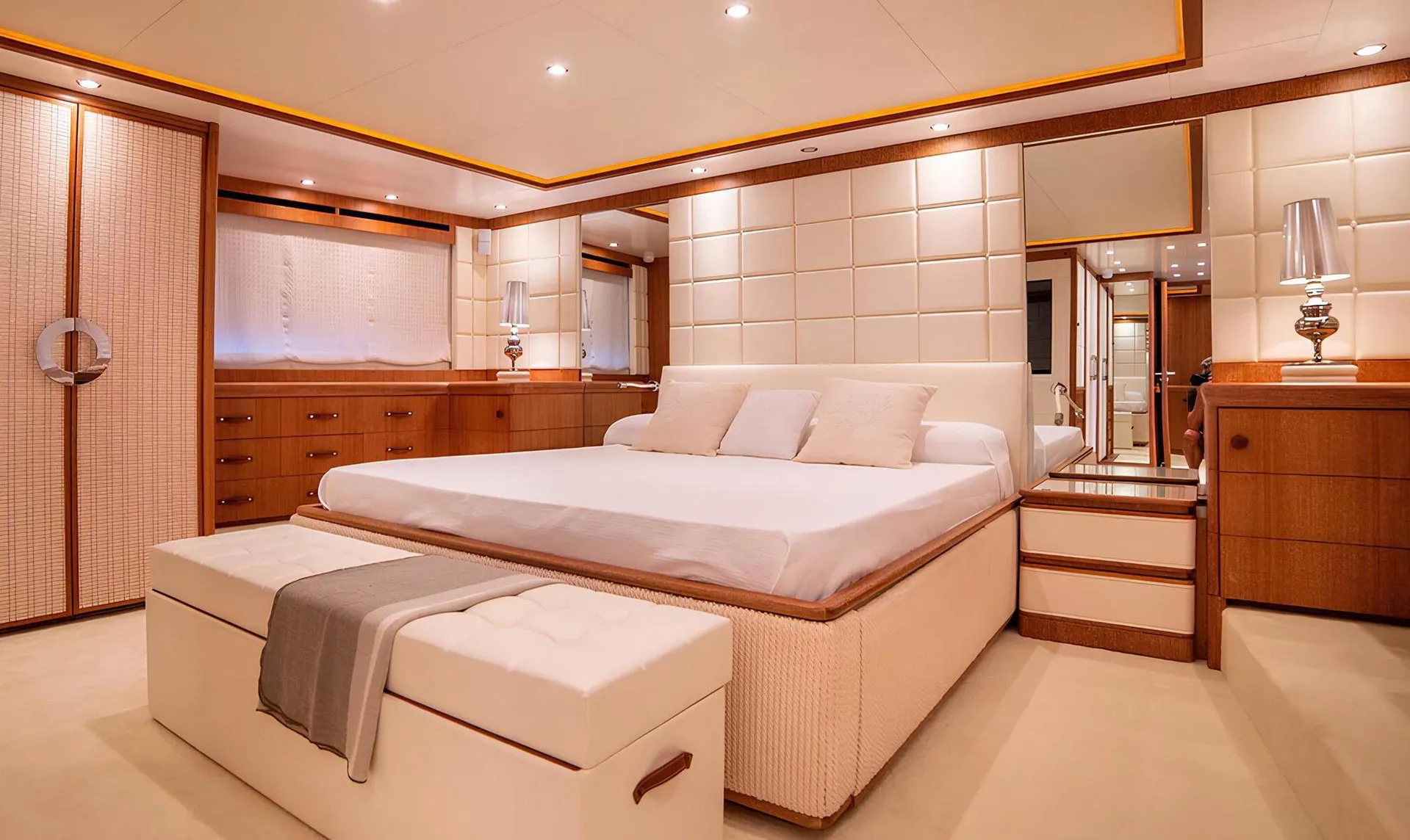 B Two 32.5m Astondoa motor yacht charter Mallorca photo 14