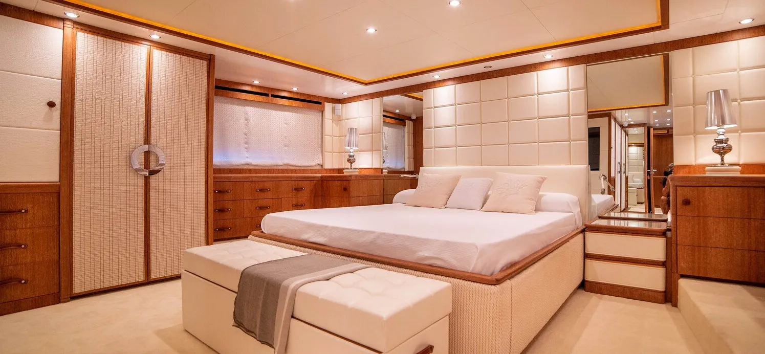 B Two 32.5m Astondoa motor yacht charter Mallorca photo 16