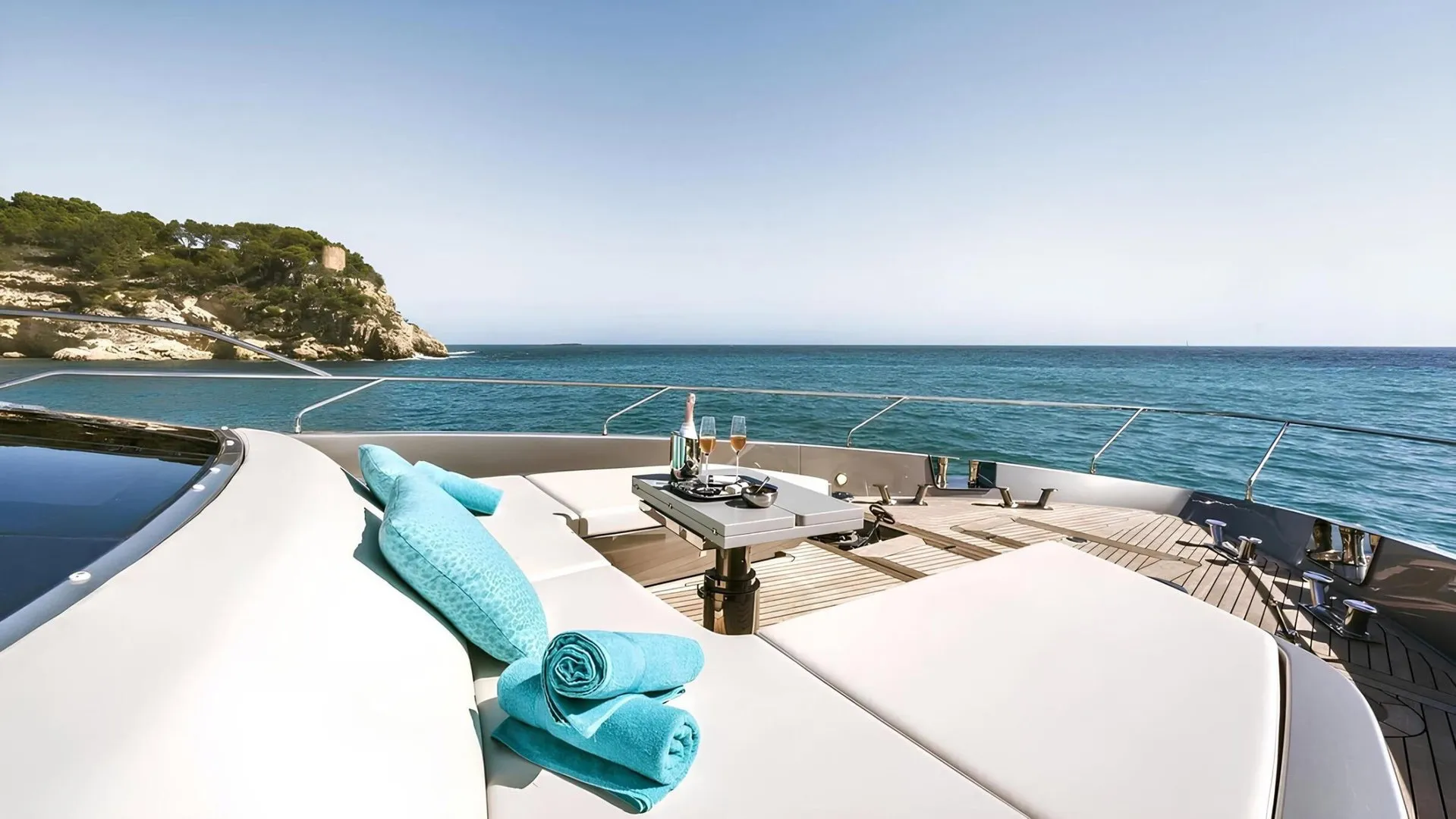 Barracuda III 28.48m Riva motor yacht charter Mallorca photo 09