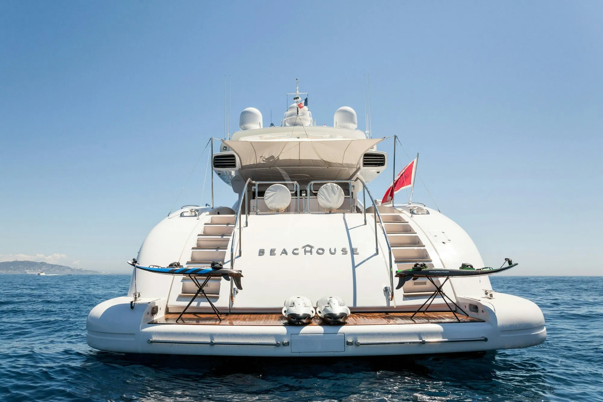 Beachouse 40m Mangusta motor yacht charter French Riviera photo 11