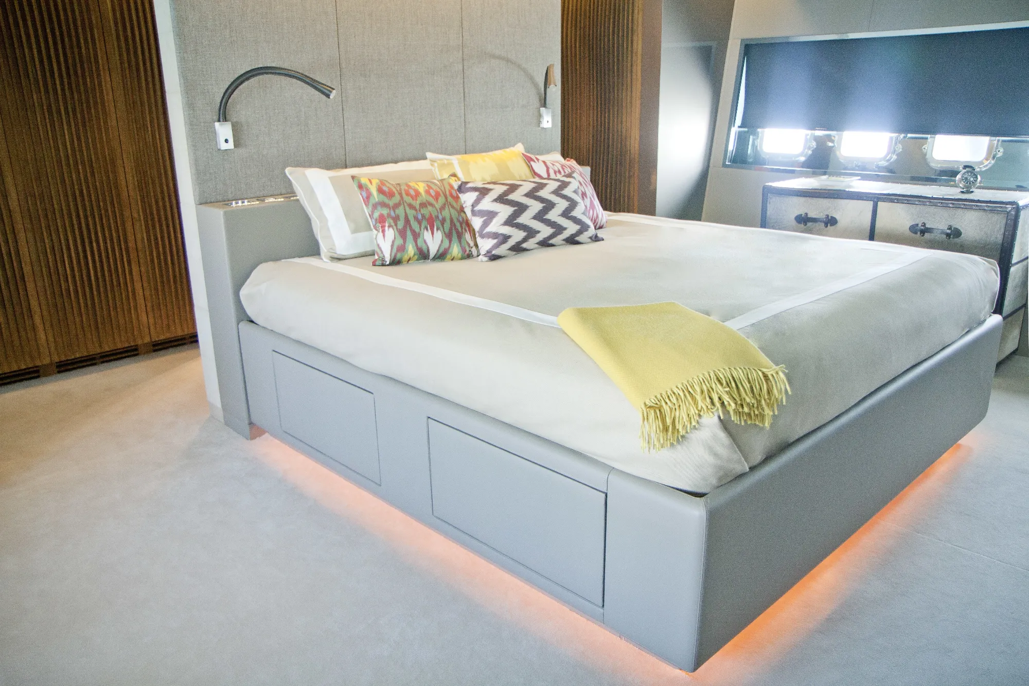 Beachouse 40m Mangusta motor yacht charter French Riviera photo 31