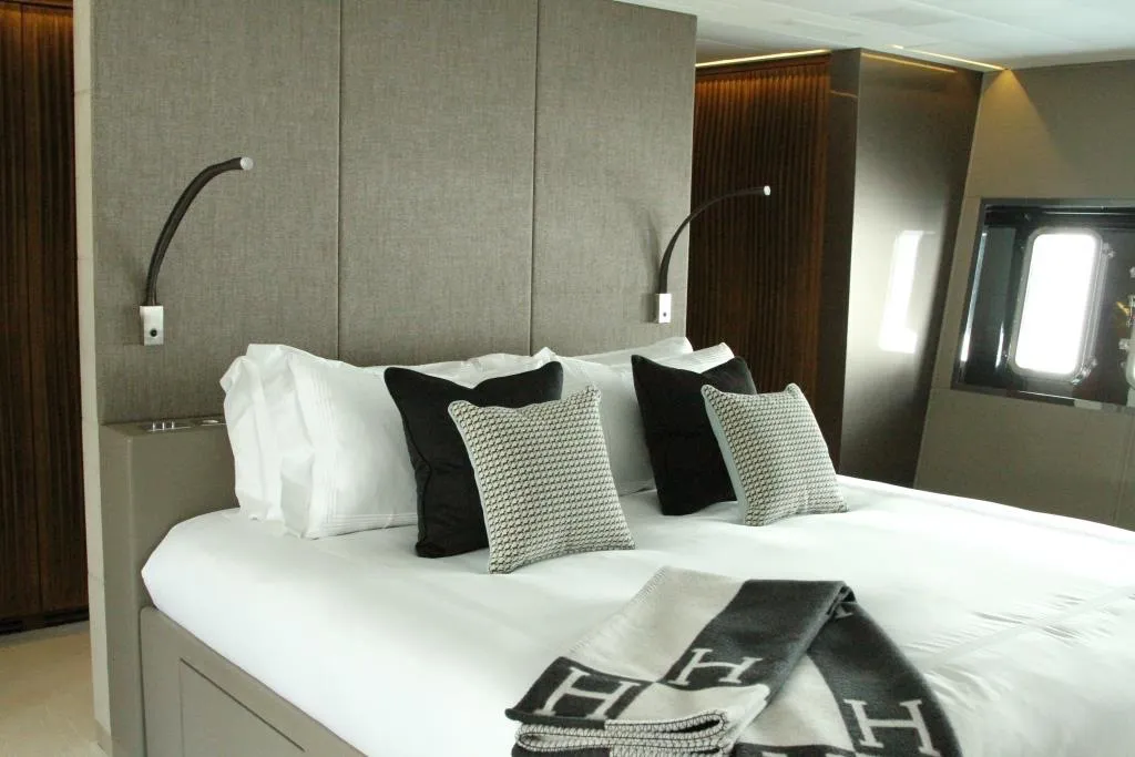 Beachouse 40m Mangusta motor yacht charter French Riviera photo 35