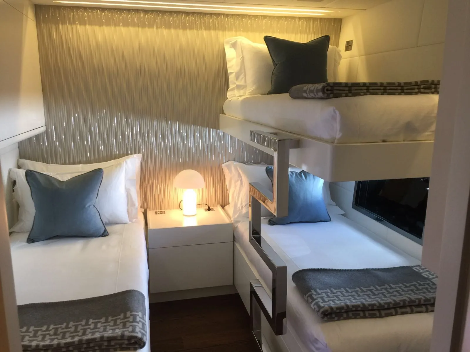 Beachouse 40m Mangusta motor yacht charter French Riviera photo 43