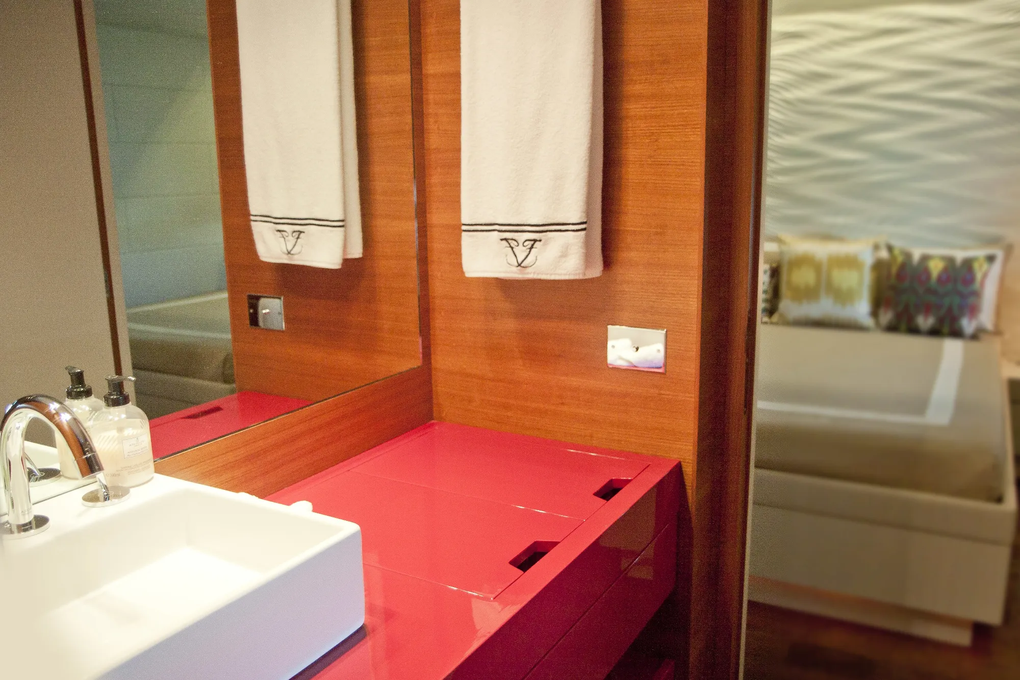 Beachouse 40m Mangusta motor yacht charter French Riviera photo 46