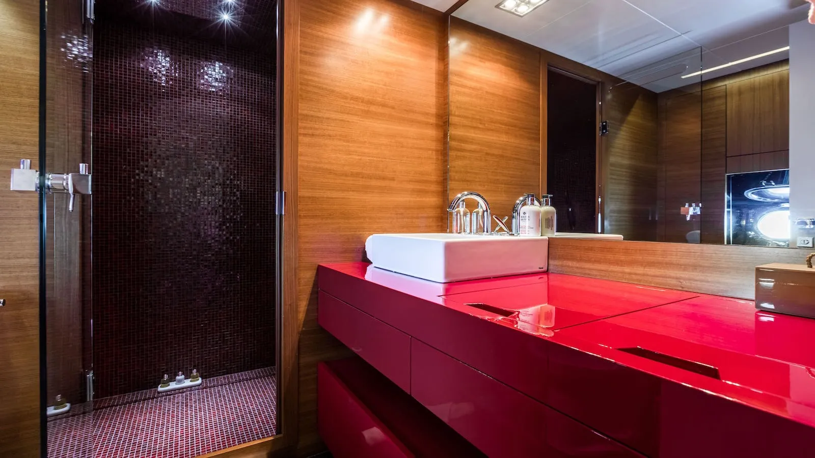 Beachouse 40m Mangusta motor yacht charter French Riviera photo 48