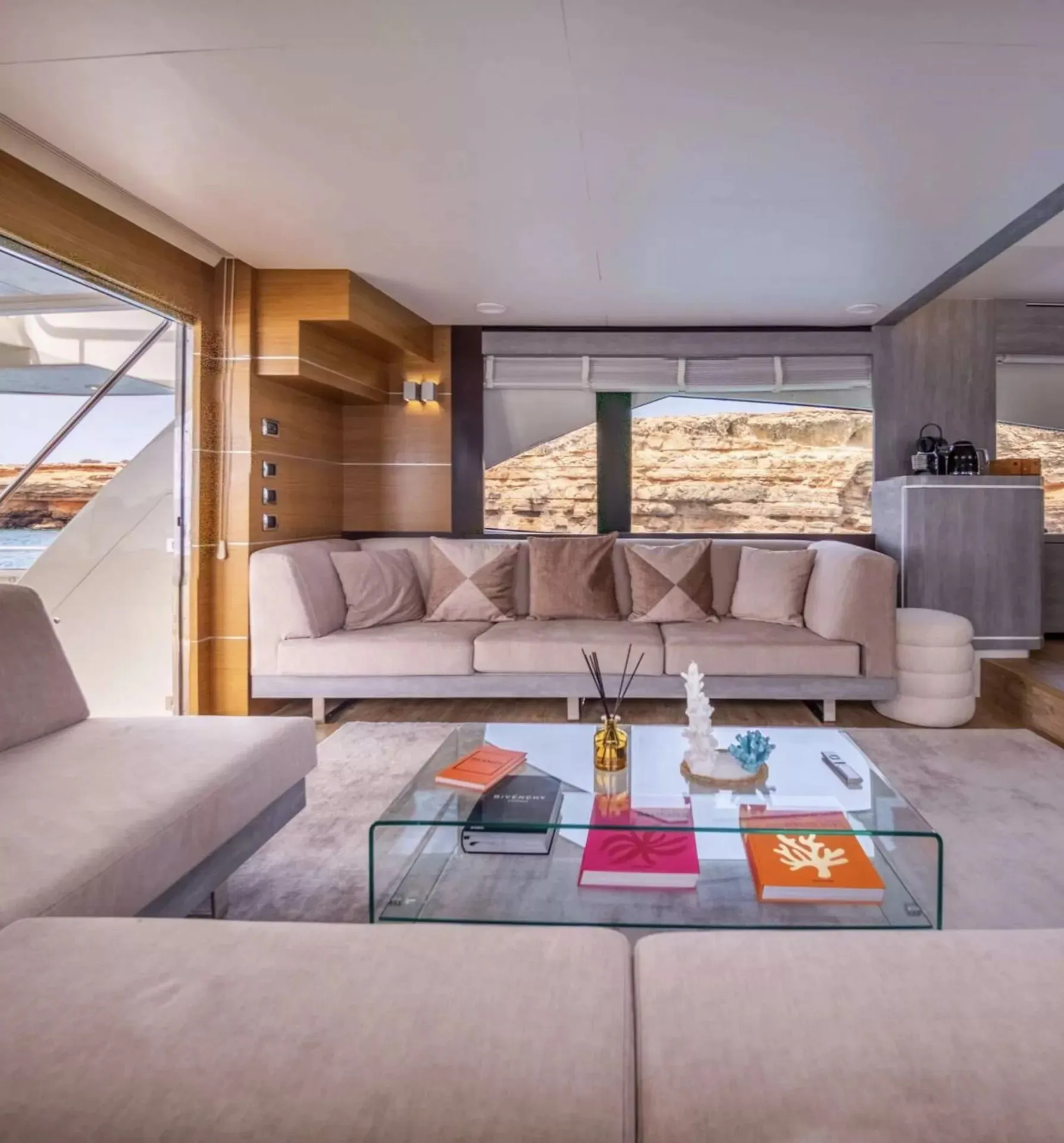 Biscayne 23.8m Astondoa motor yacht charter Ibiza photo 09