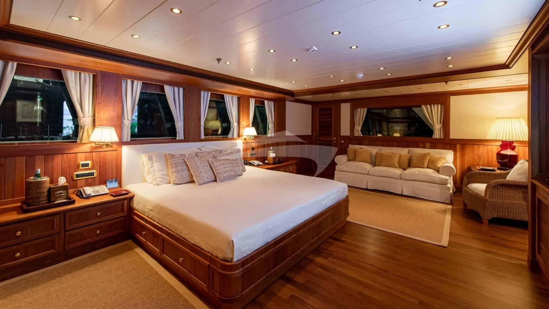 Bleu De Nimes 72.24m Clelands Shipbuilding Co motor yacht charter Mediterranean photo 19