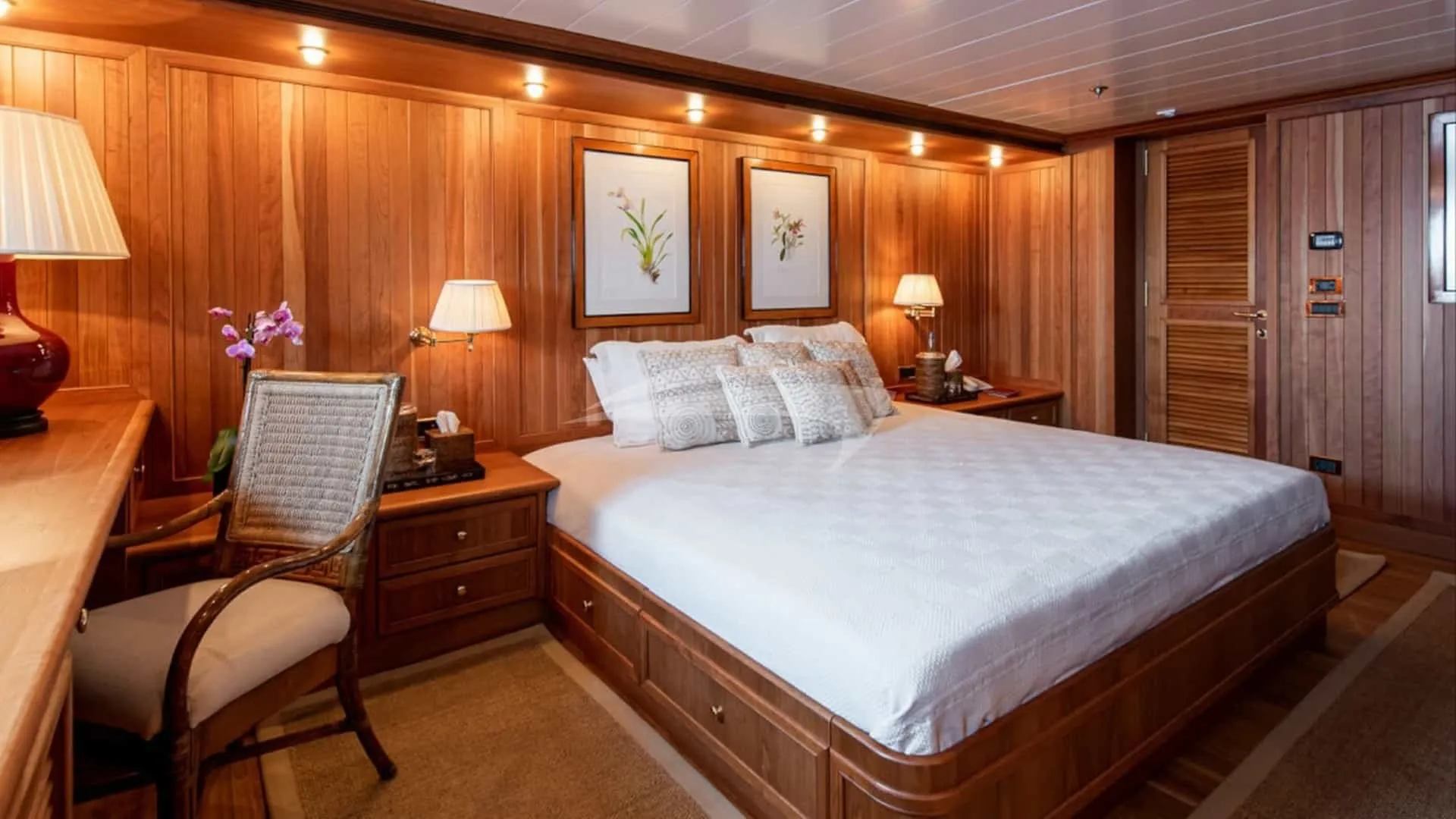Bleu De Nimes 72.24m Clelands Shipbuilding Co motor yacht charter Mediterranean photo 23