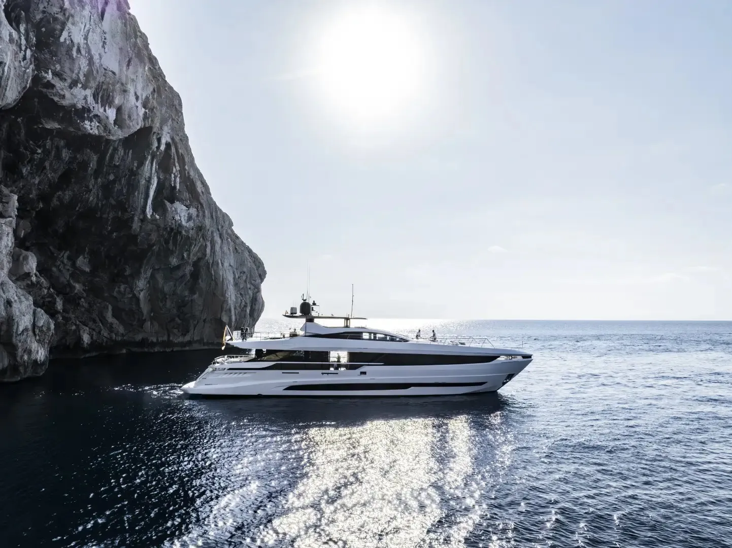 C2 33.3m Mangusta motor yacht charter Ibiza photo 08