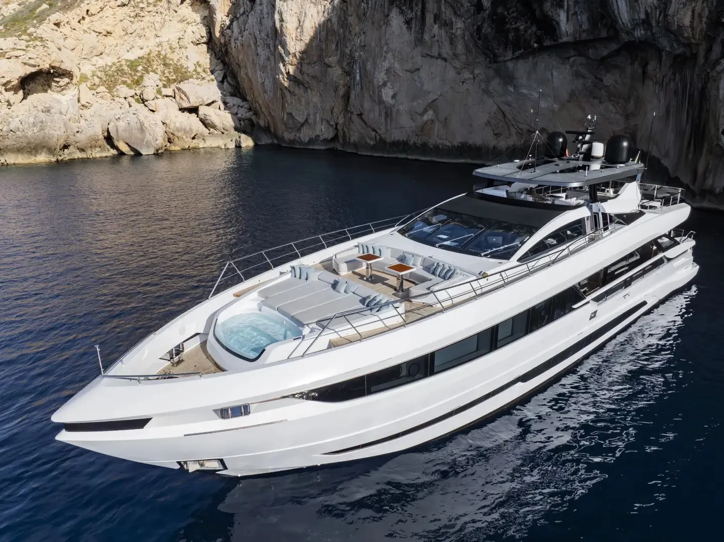 C2 33.3m Mangusta motor yacht charter Ibiza photo 09