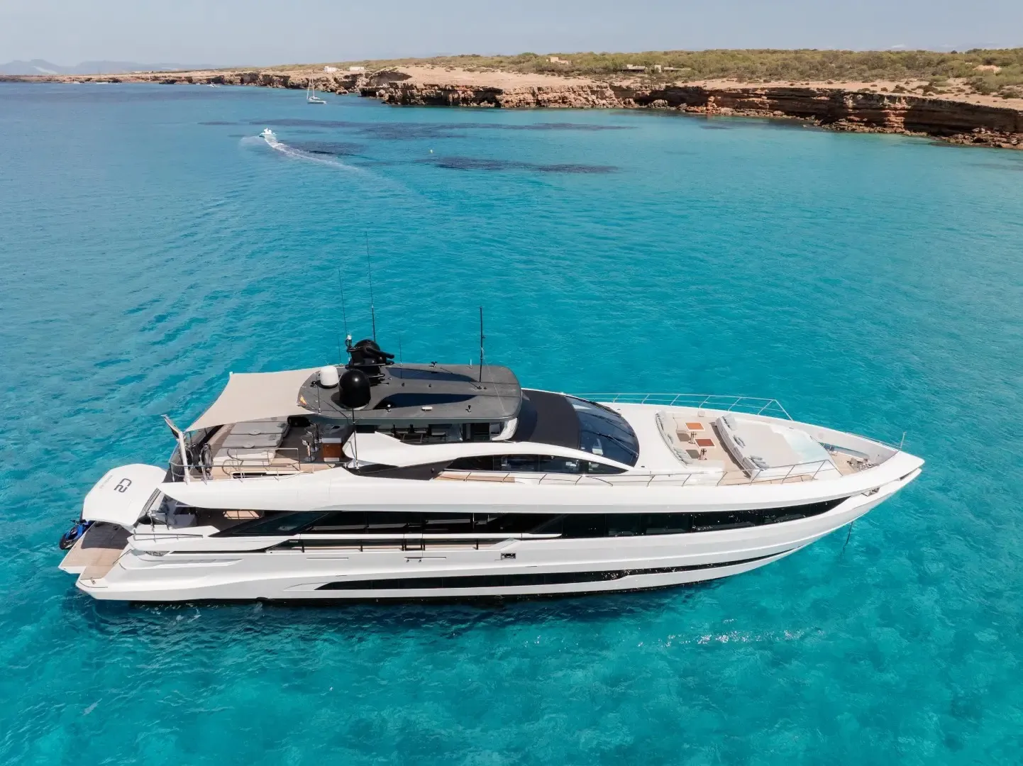 C2 33.3m Mangusta motor yacht charter Ibiza photo 10