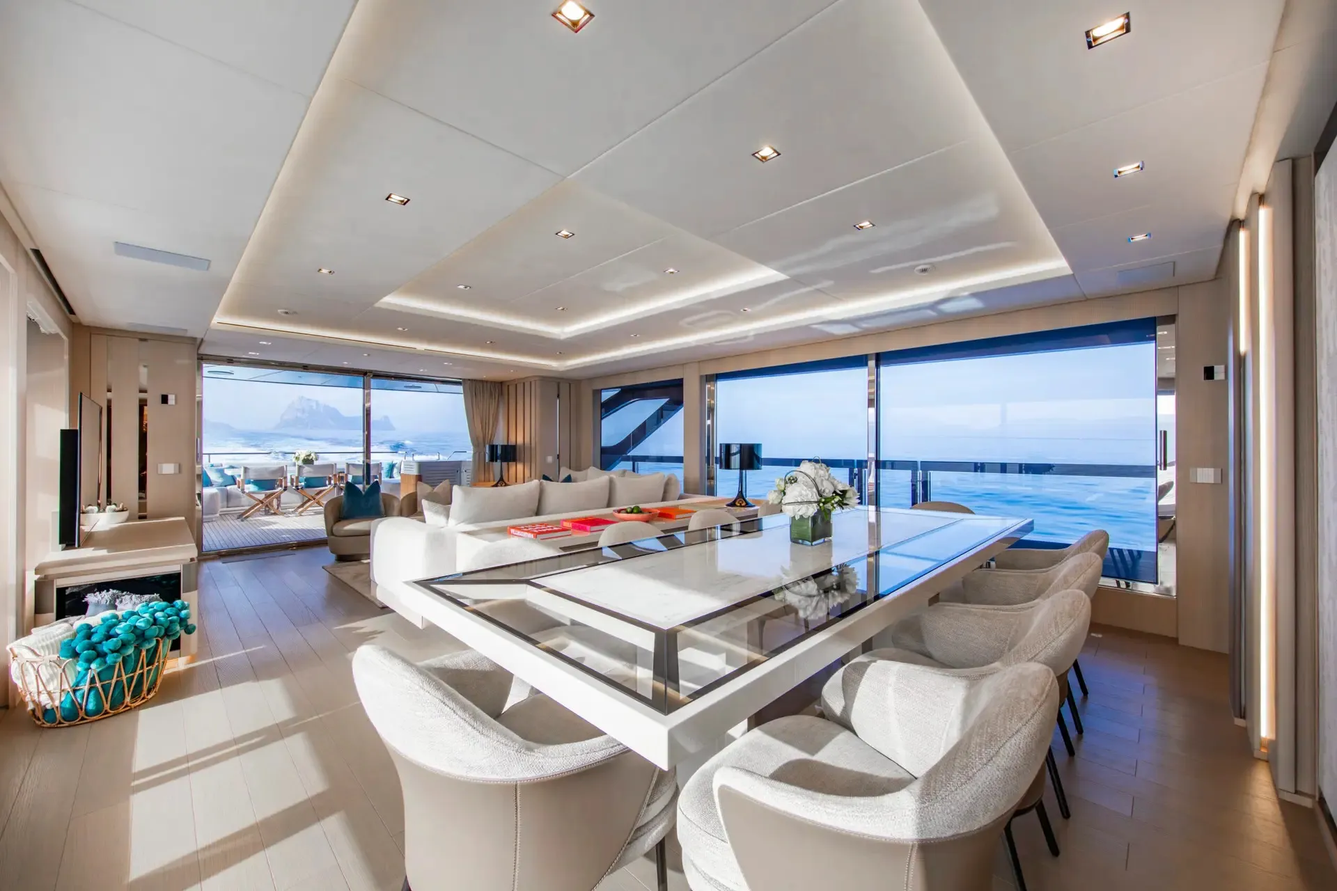 C2 33.3m Mangusta motor yacht charter Ibiza photo 47
