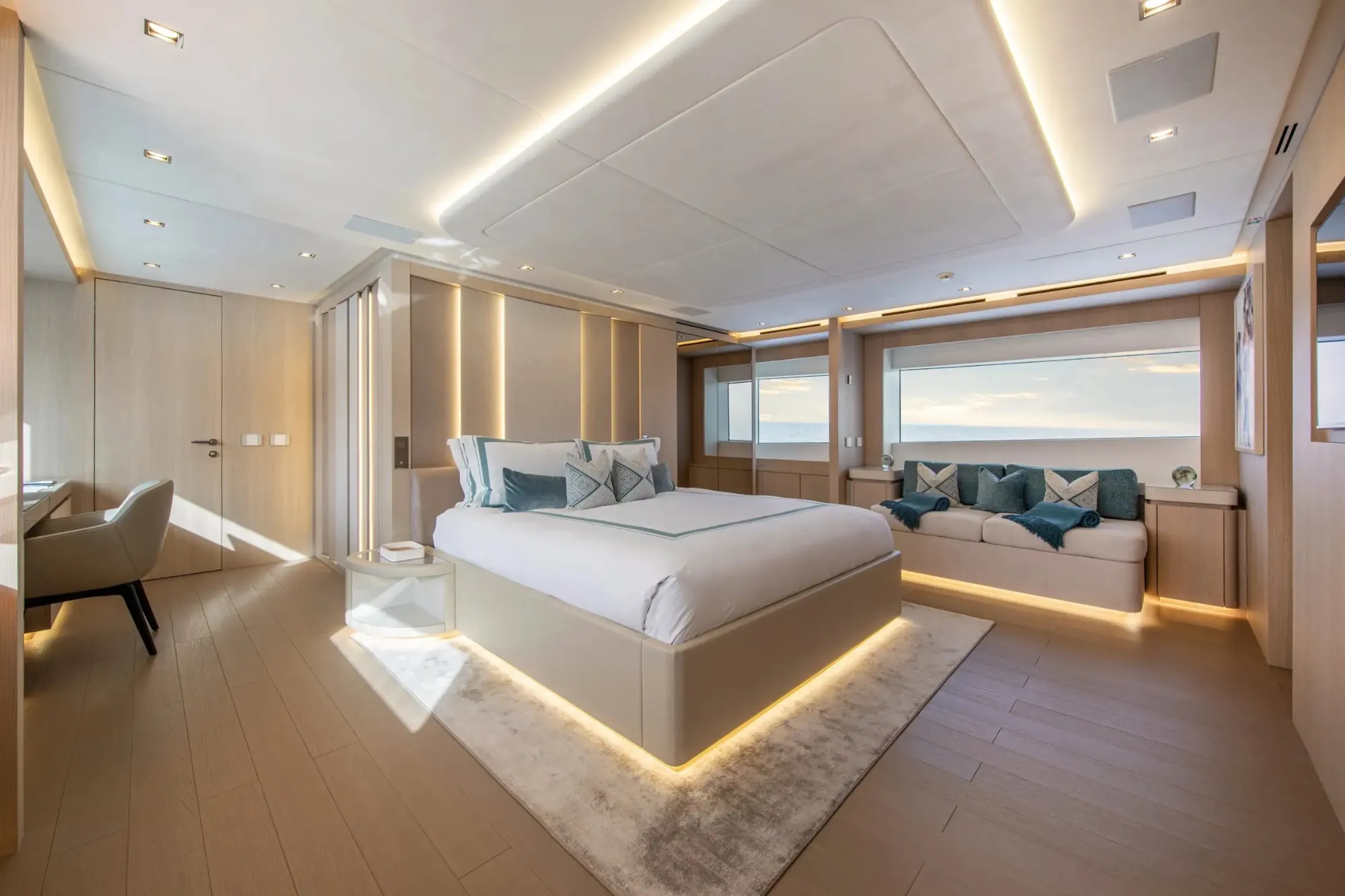 C2 33.3m Mangusta motor yacht charter Ibiza photo 50