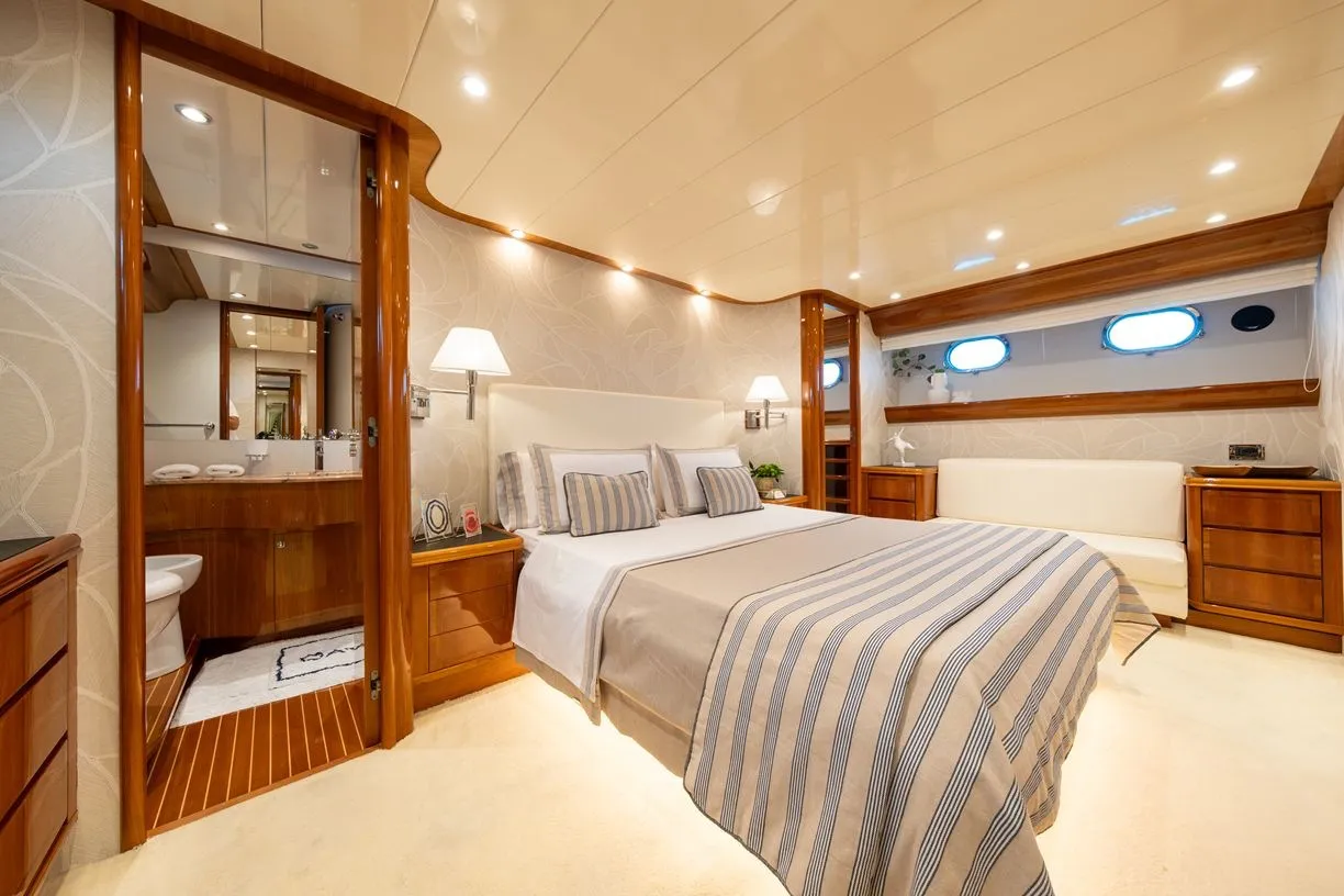 Daypa 25.35m Canados motor yacht charter Ibiza photo 31