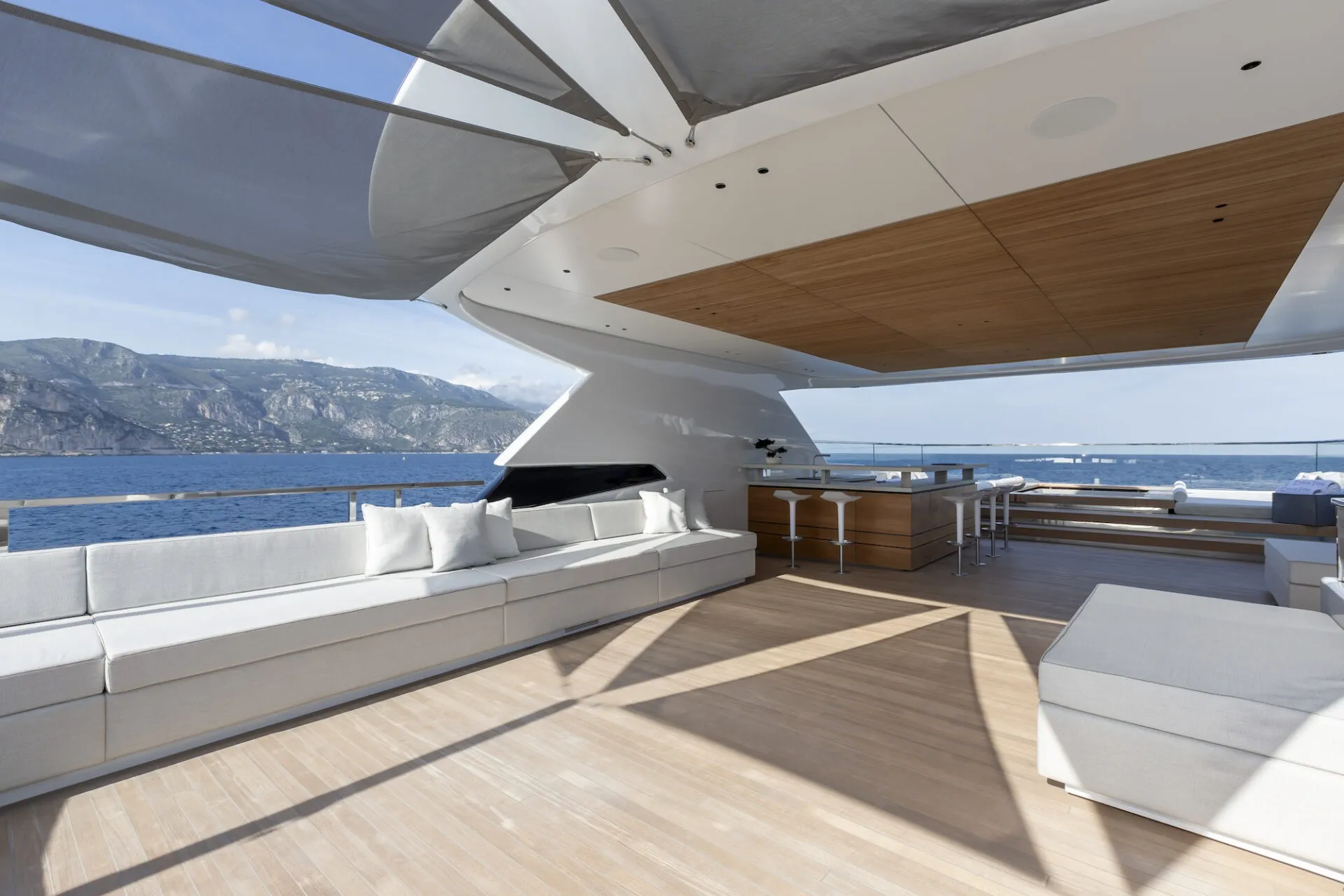 Extra Time 44.27m Conrad Shipyard motor yacht charter French Riviera photo 06