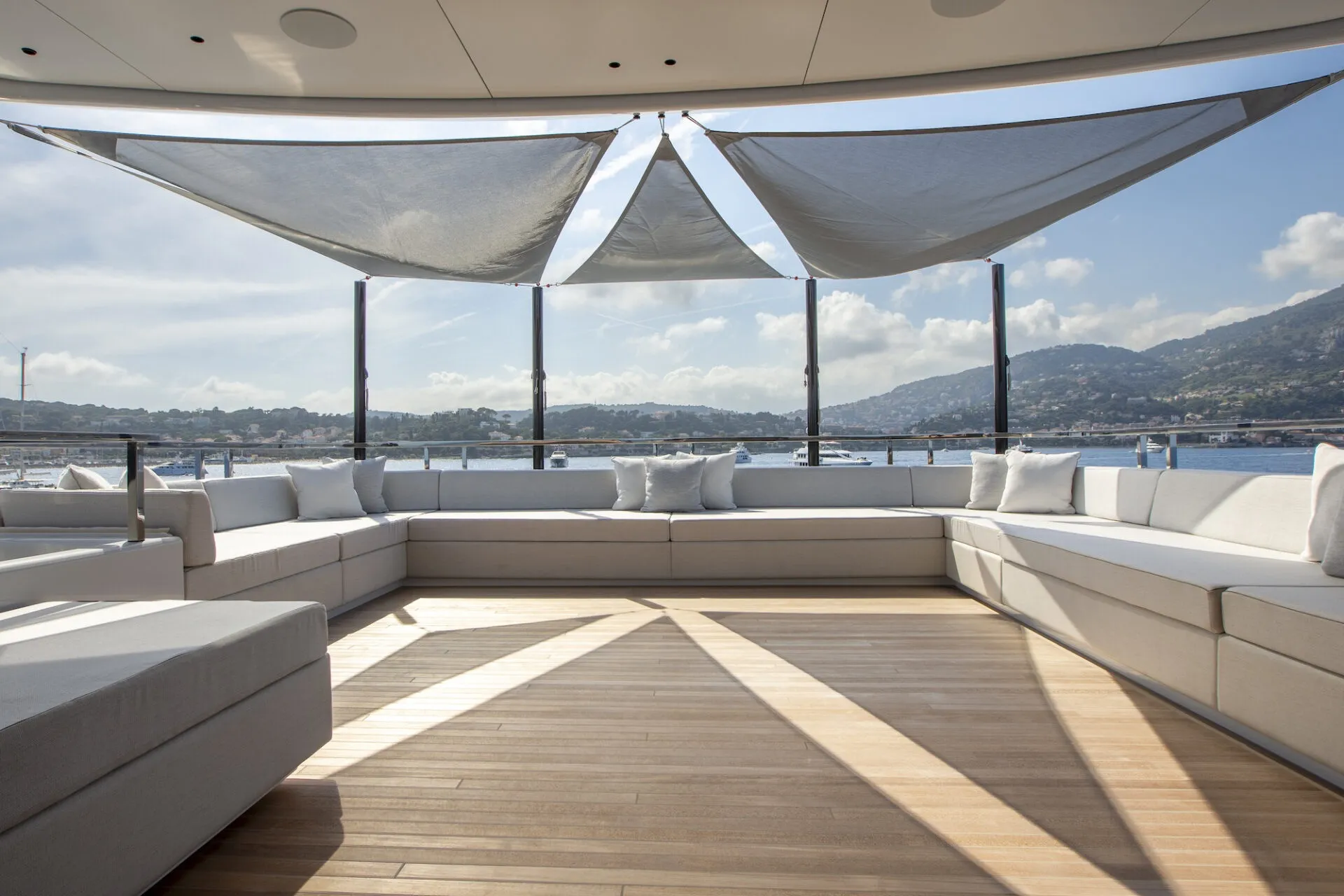 Extra Time 44.27m Conrad Shipyard motor yacht charter French Riviera photo 07