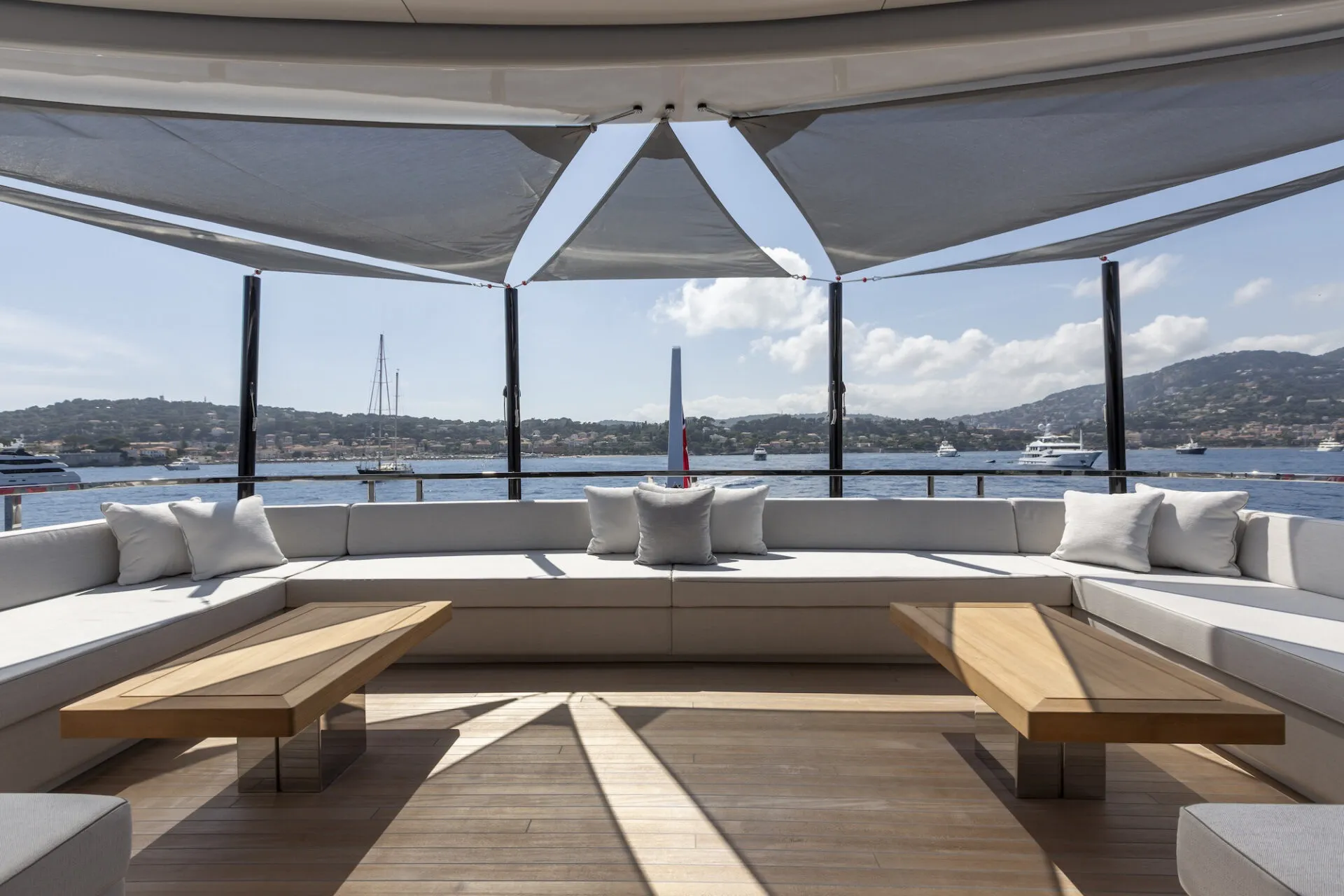 Extra Time 44.27m Conrad Shipyard motor yacht charter French Riviera photo 08
