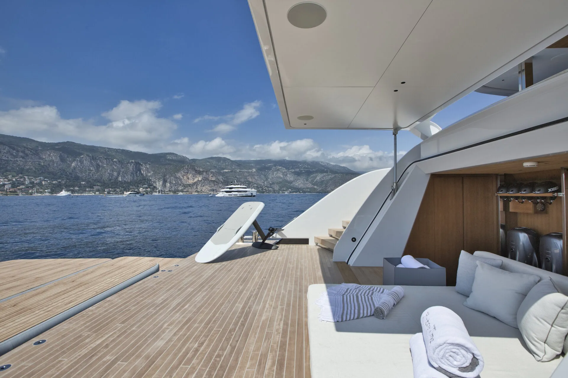Extra Time 44.27m Conrad Shipyard motor yacht charter French Riviera photo 09