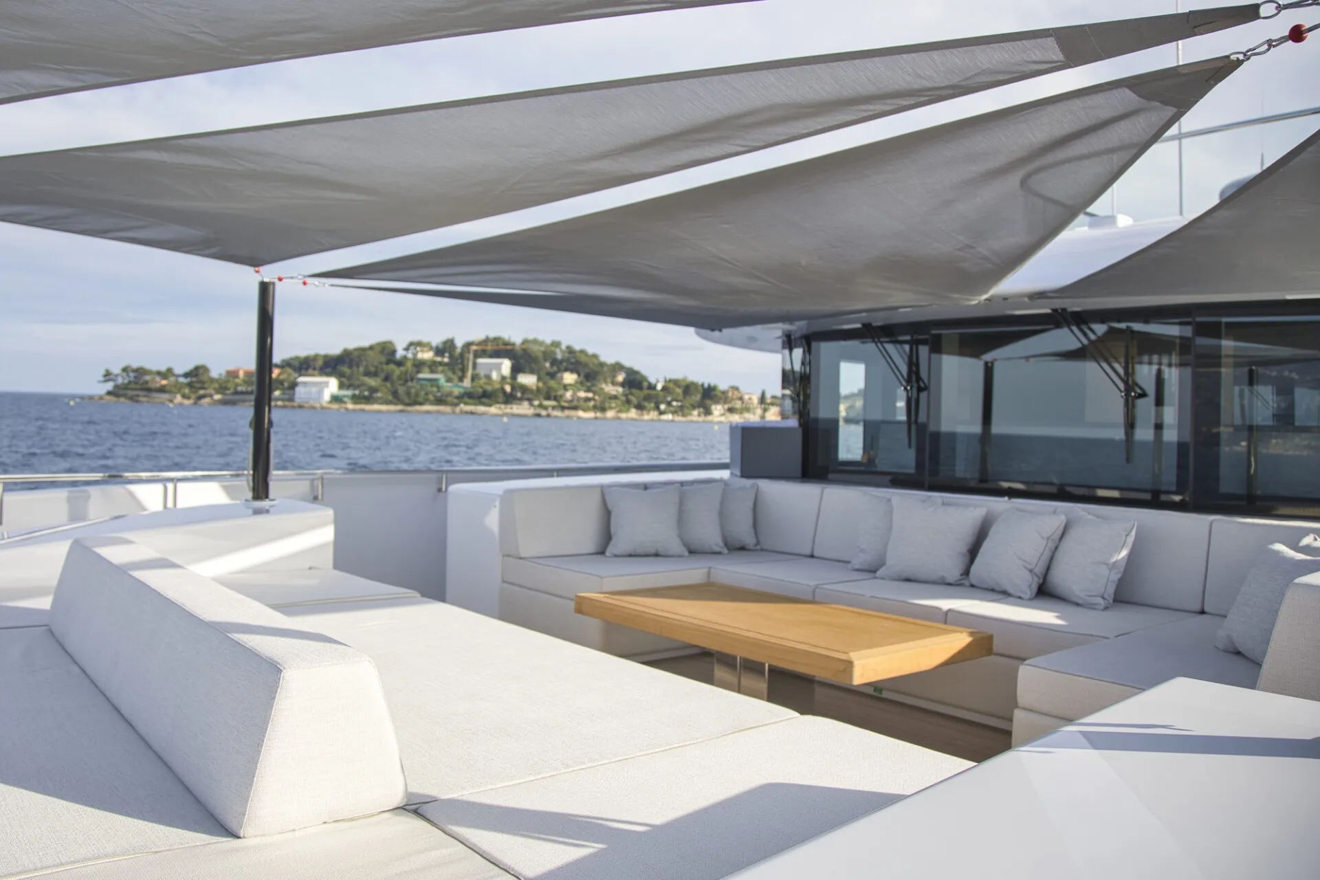 Extra Time 44.27m Conrad Shipyard motor yacht charter French Riviera photo 12