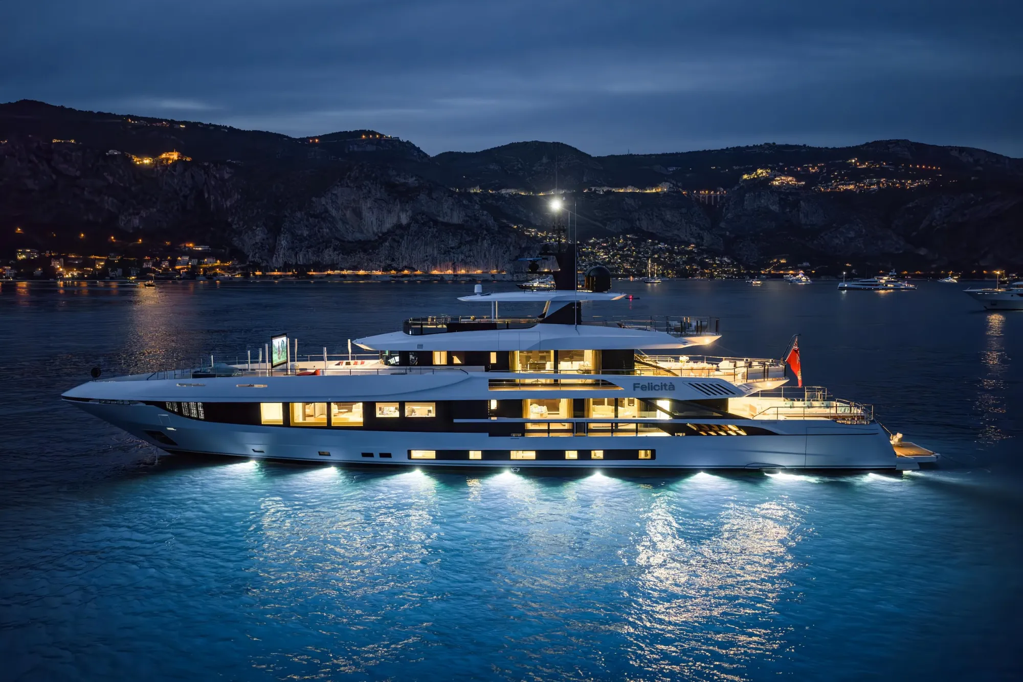 Felicità 50m Mangusta motor yacht charter French Riviera photo 03