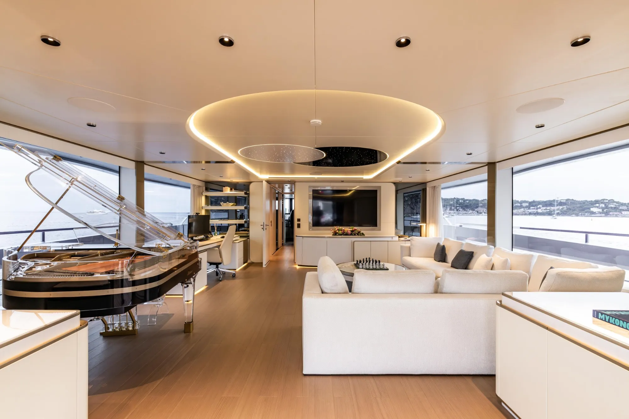 Felicità 50m Mangusta motor yacht charter French Riviera photo 30
