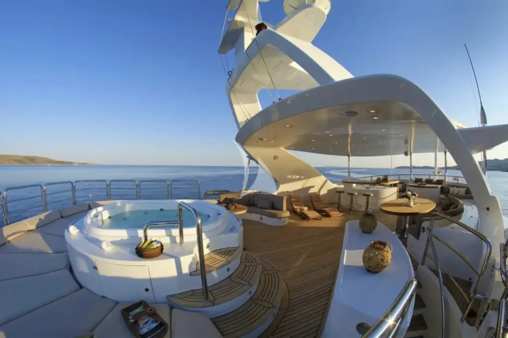 Grande Amore 44.2m Benetti motor yacht charter Greece photo 06