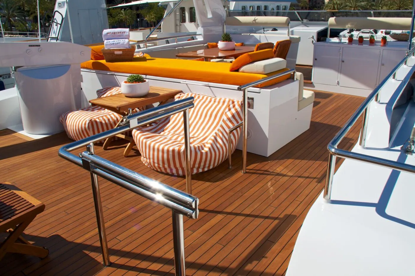 Heartbeat Of Life 28.2m Heesen motor yacht charter Barcelona photo 05