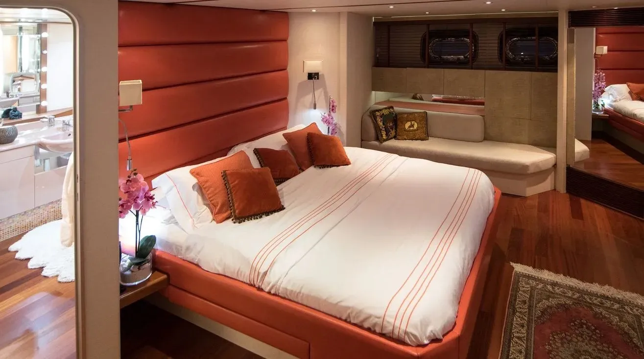 Heartbeat Of Life 28.2m Heesen motor yacht charter Barcelona photo 19