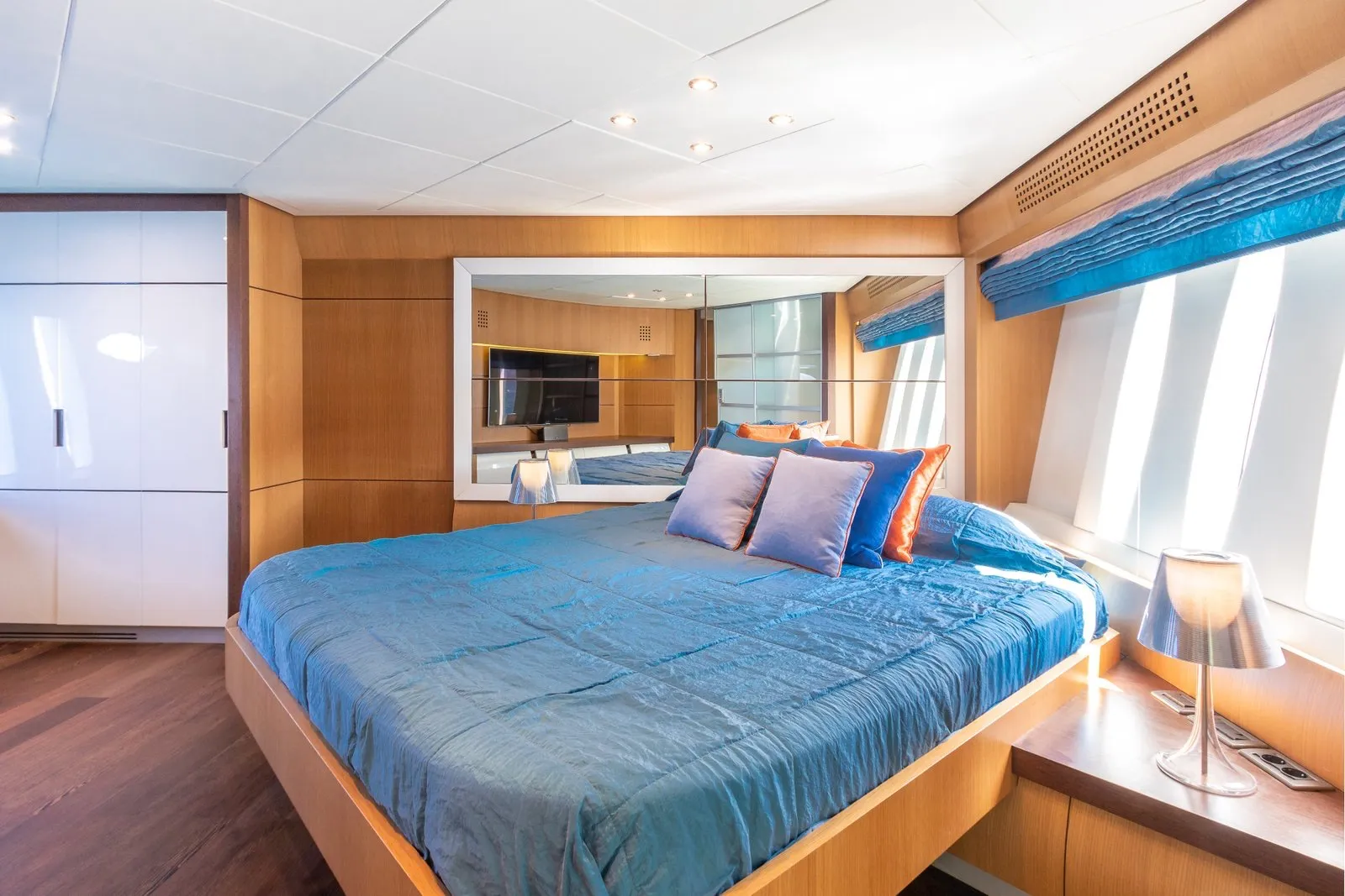 Inspiration 27.42m Pershing motor yacht charter Ibiza photo 12