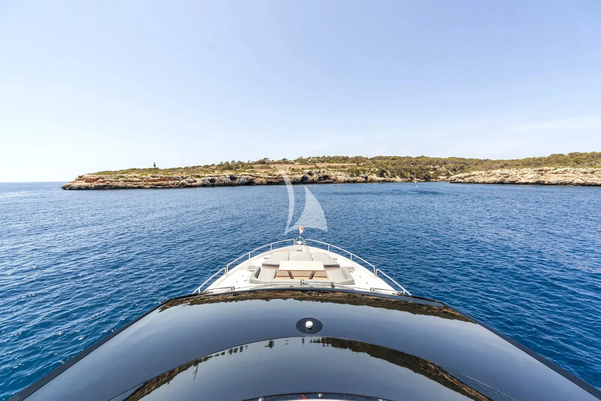 Junior 26.38m Sunseeker motor yacht charter Mallorca photo 04