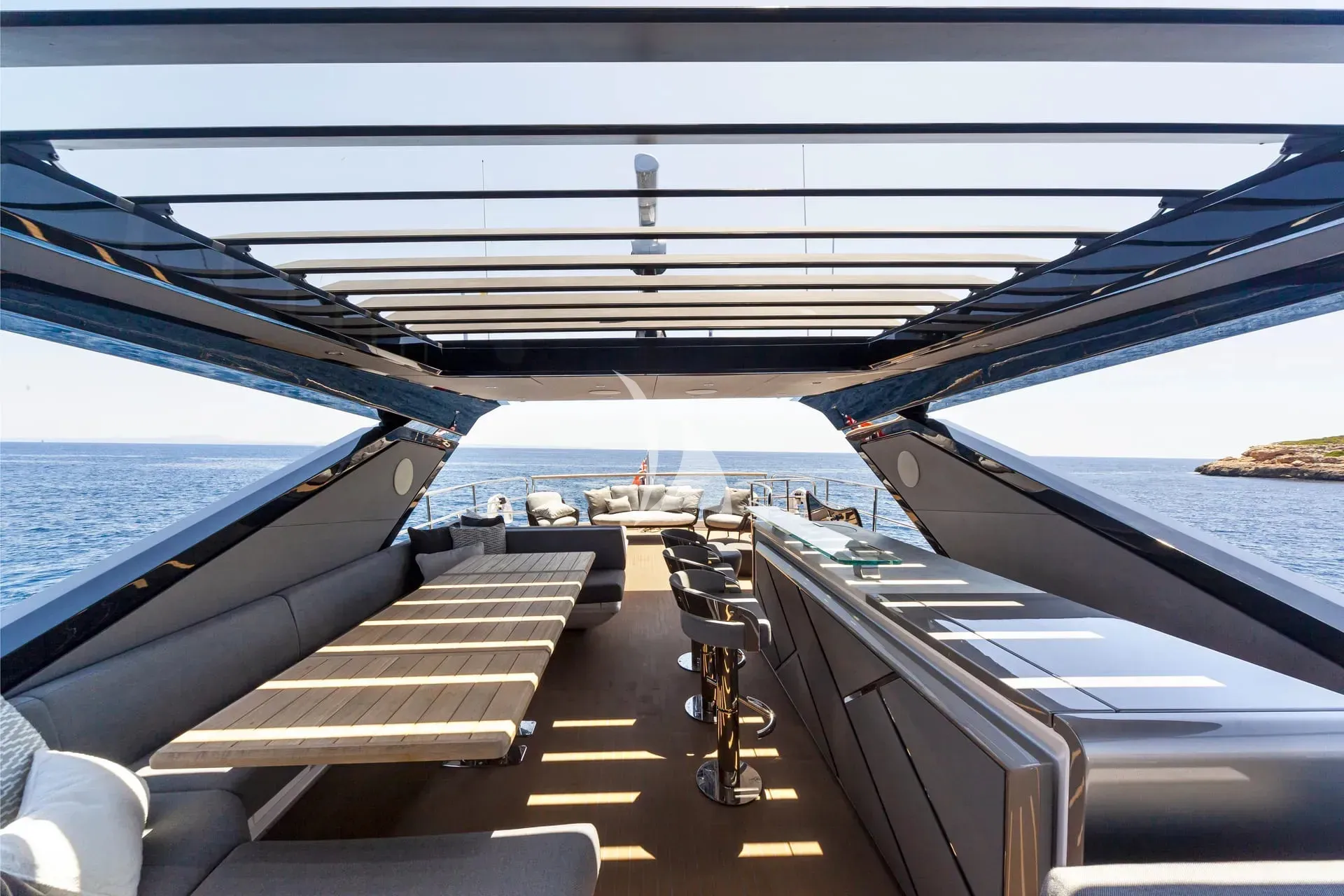 Junior 26.38m Sunseeker motor yacht charter Mallorca photo 06