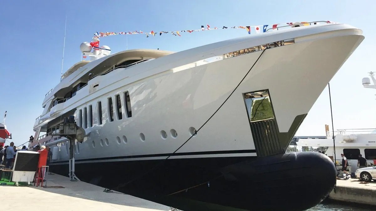 Liquid Sky 47m CMB Yachts motor yacht charter French Riviera photo 23