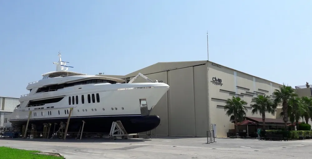 Liquid Sky 47m CMB Yachts motor yacht charter French Riviera photo 26