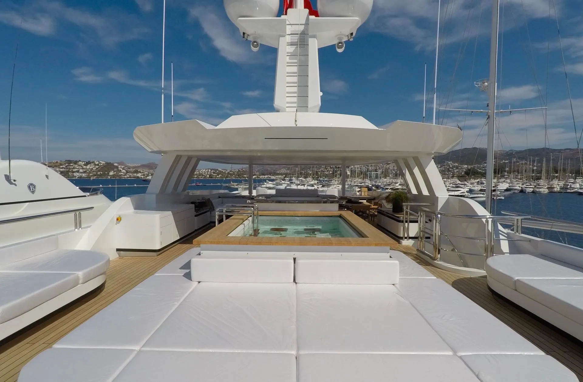 Liquid Sky 47m CMB Yachts motor yacht charter French Riviera photo 28