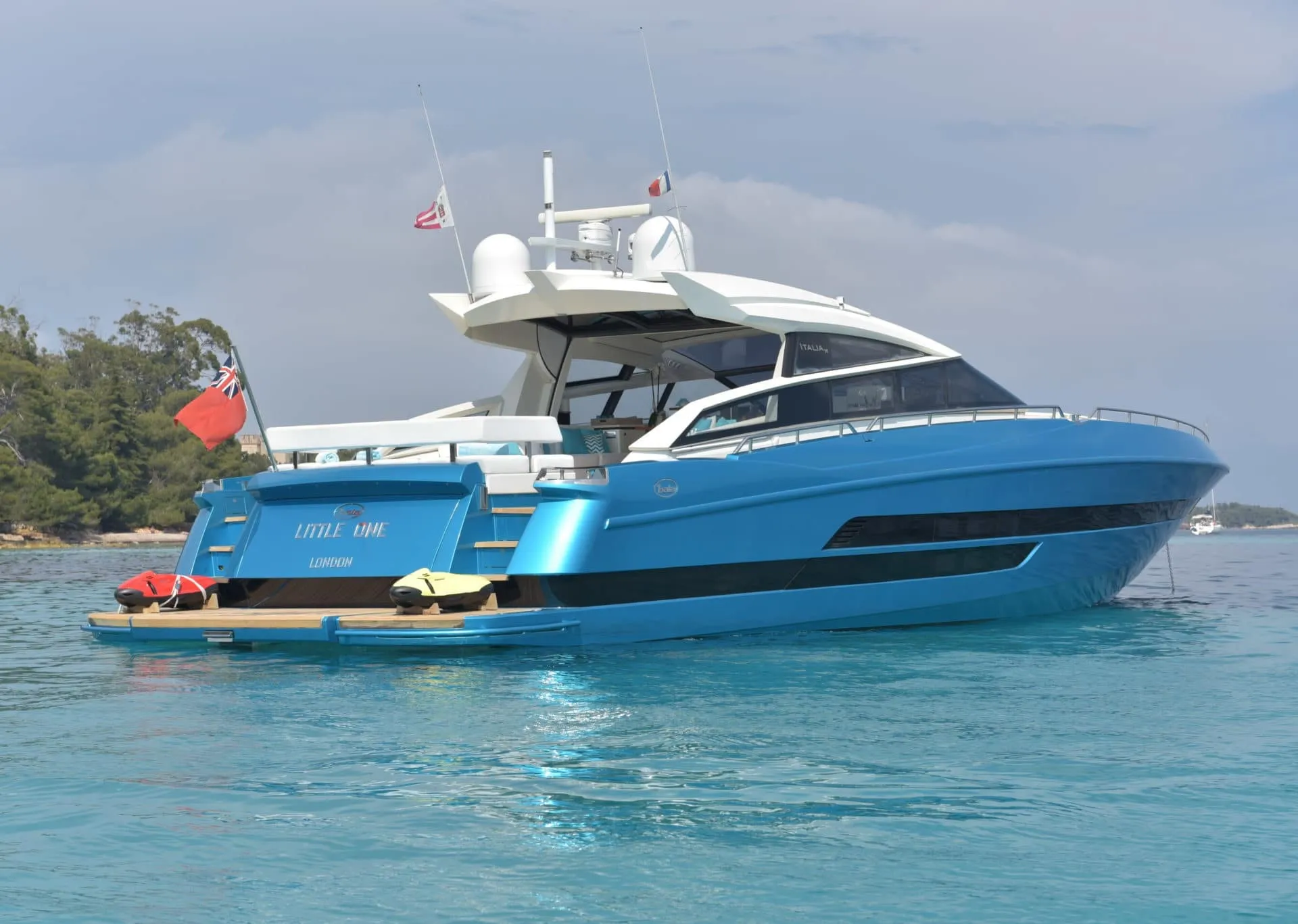 Little One 22m Baia Yachts motor yacht charter French Riviera photo 04