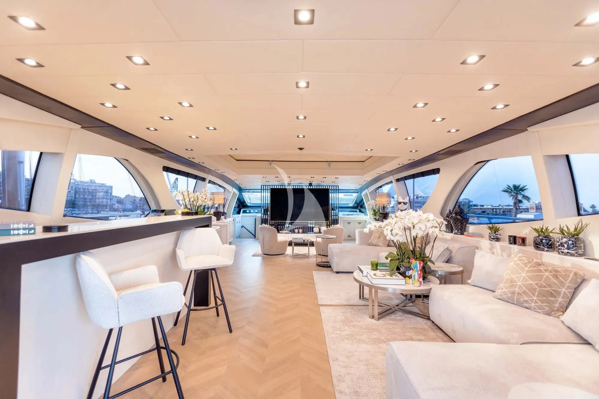 Mrs Grey 39.5m Mangusta motor yacht charter Ibiza photo 05