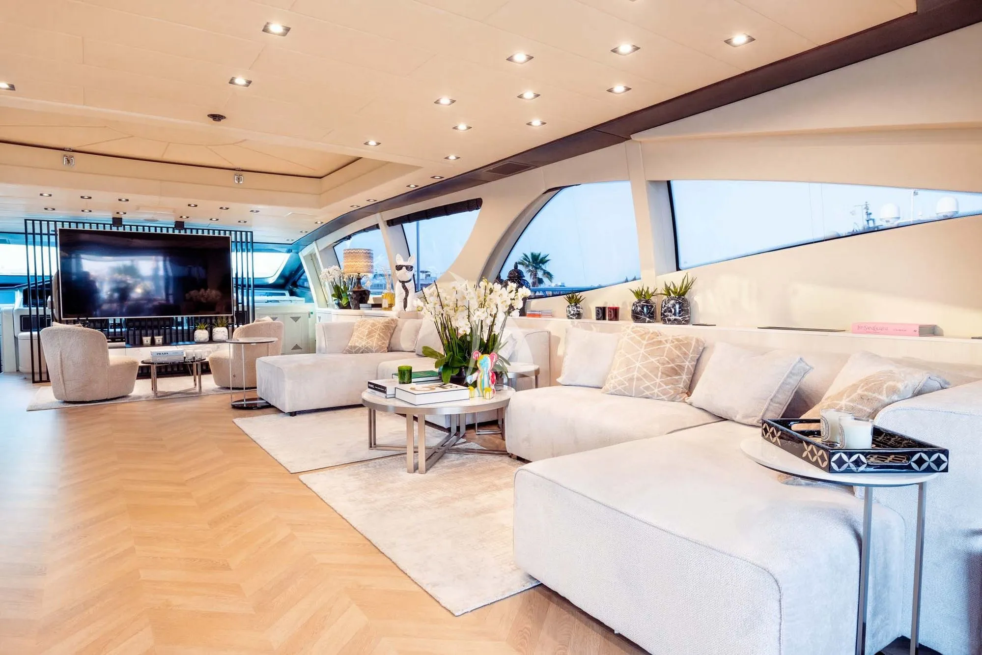 Mrs Grey 39.5m Mangusta motor yacht charter Ibiza photo 08