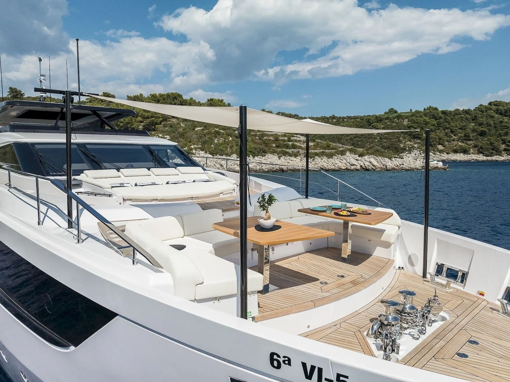 Nailu + 30.13m Ferretti Yachts motor yacht charter Mallorca photo 08