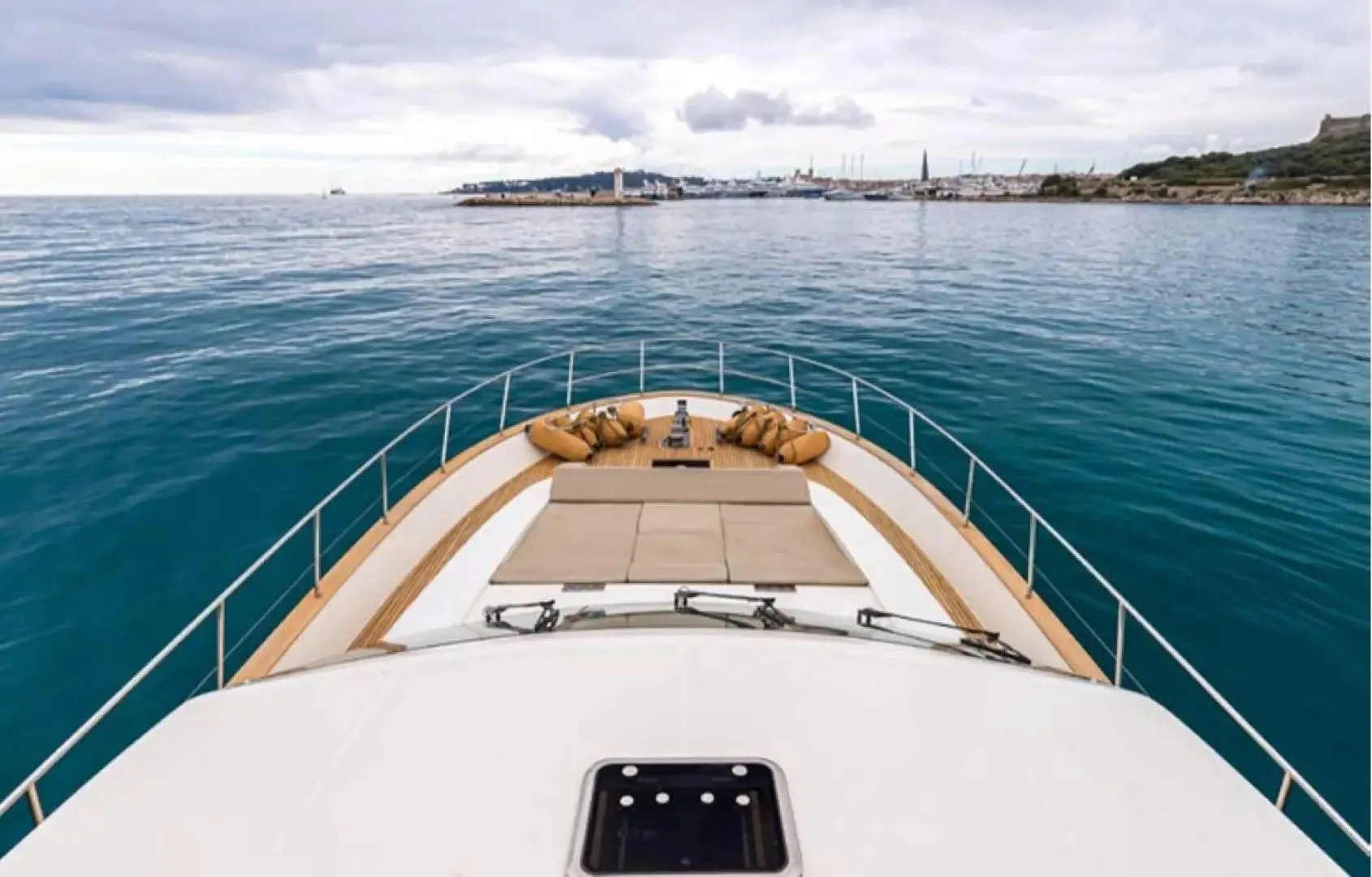 Passion 21.73m Couach motor yacht charter French Riviera photo 03