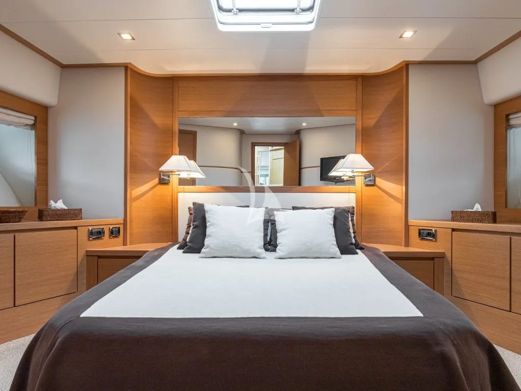 Passion 21.73m Couach motor yacht charter French Riviera photo 20