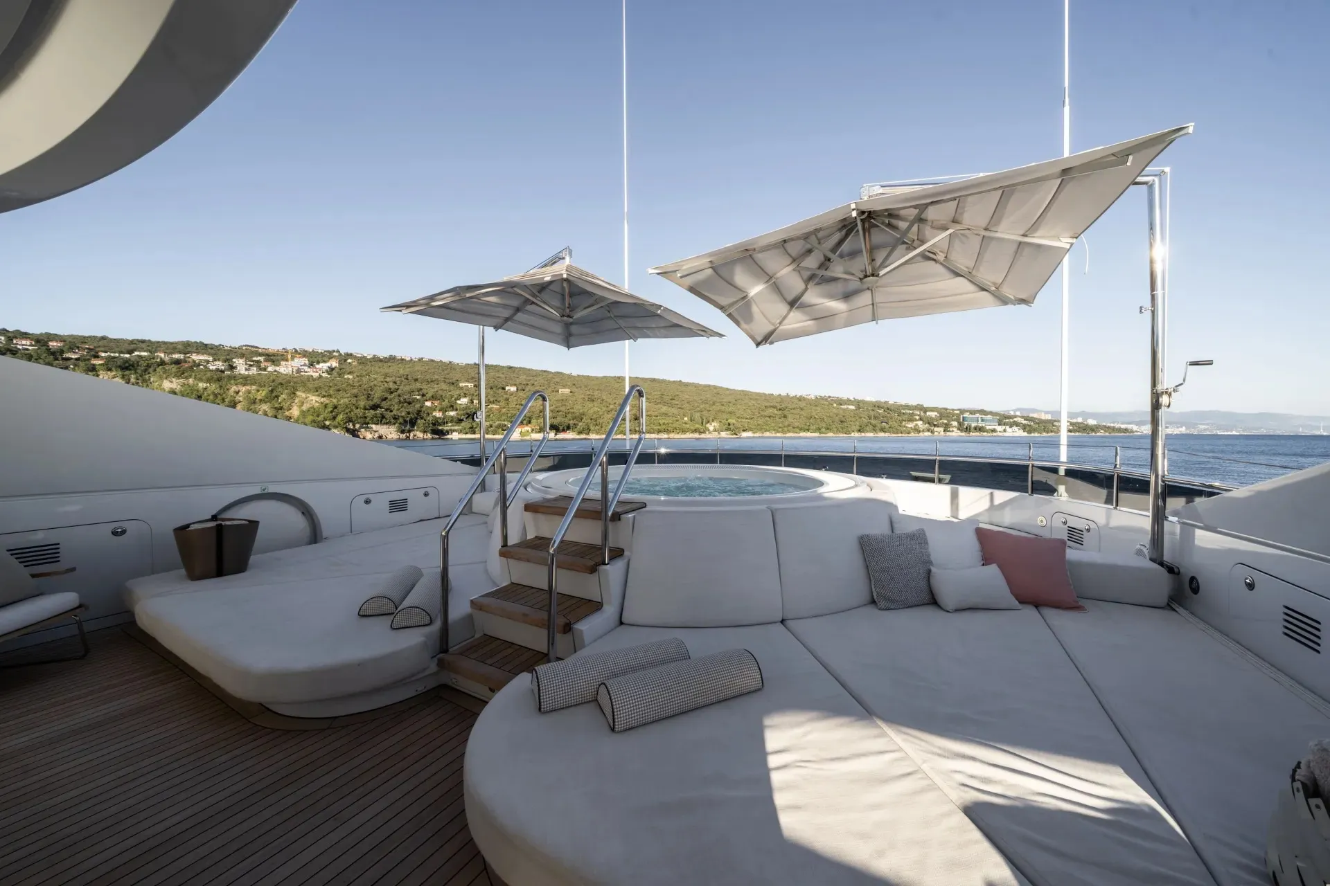 Reliance 55m Heesen motor yacht charter French Riviera photo 08