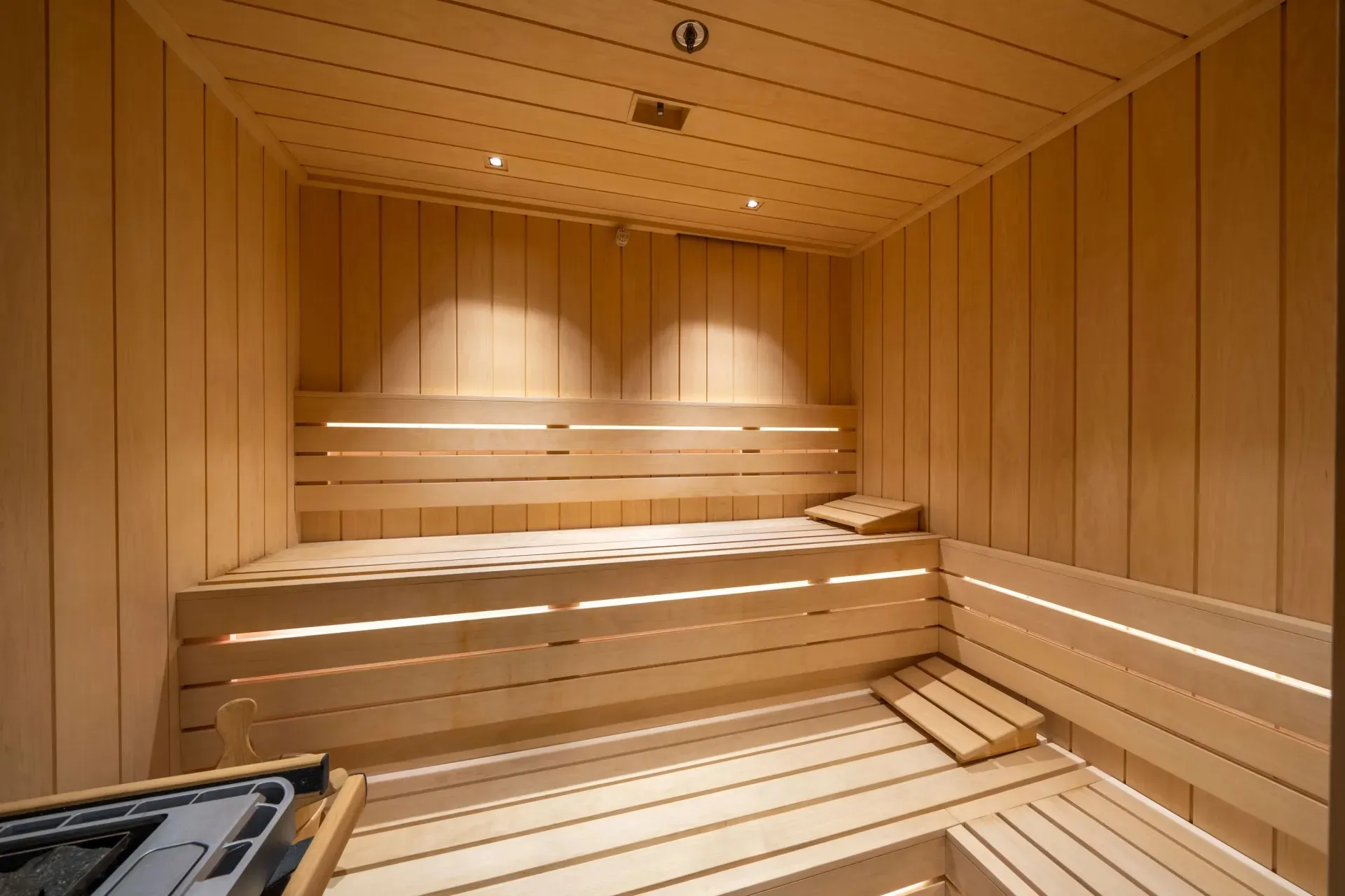 Reliance 55m Heesen motor yacht charter French Riviera photo 40