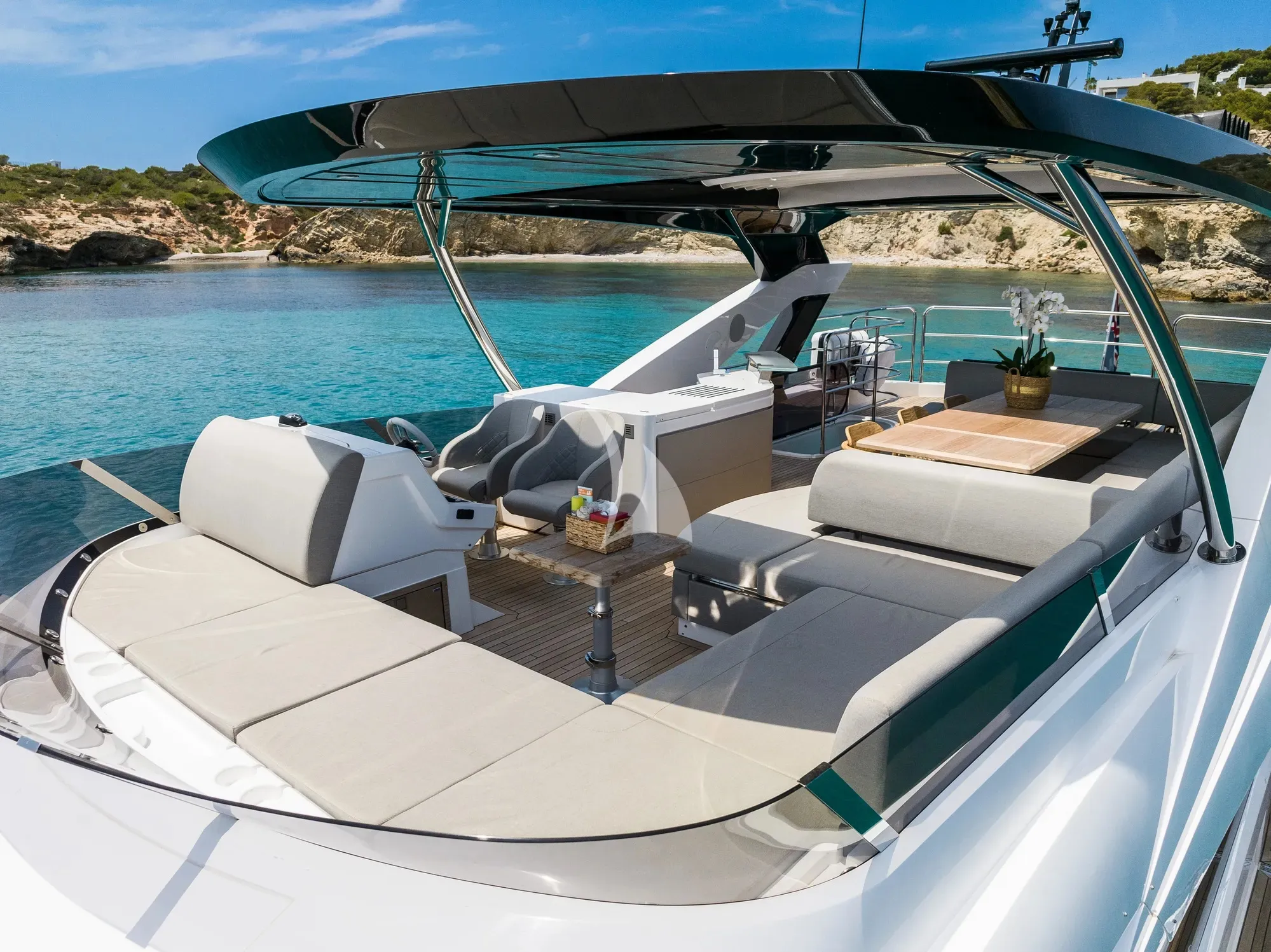 Saahsa 23.6m Sunseeker motor yacht charter Ibiza photo 16